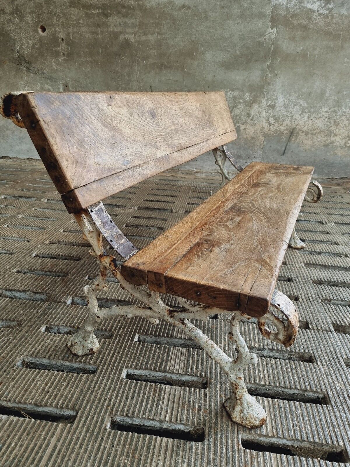 Antique garden bench oak on cast iron legs 125 cm