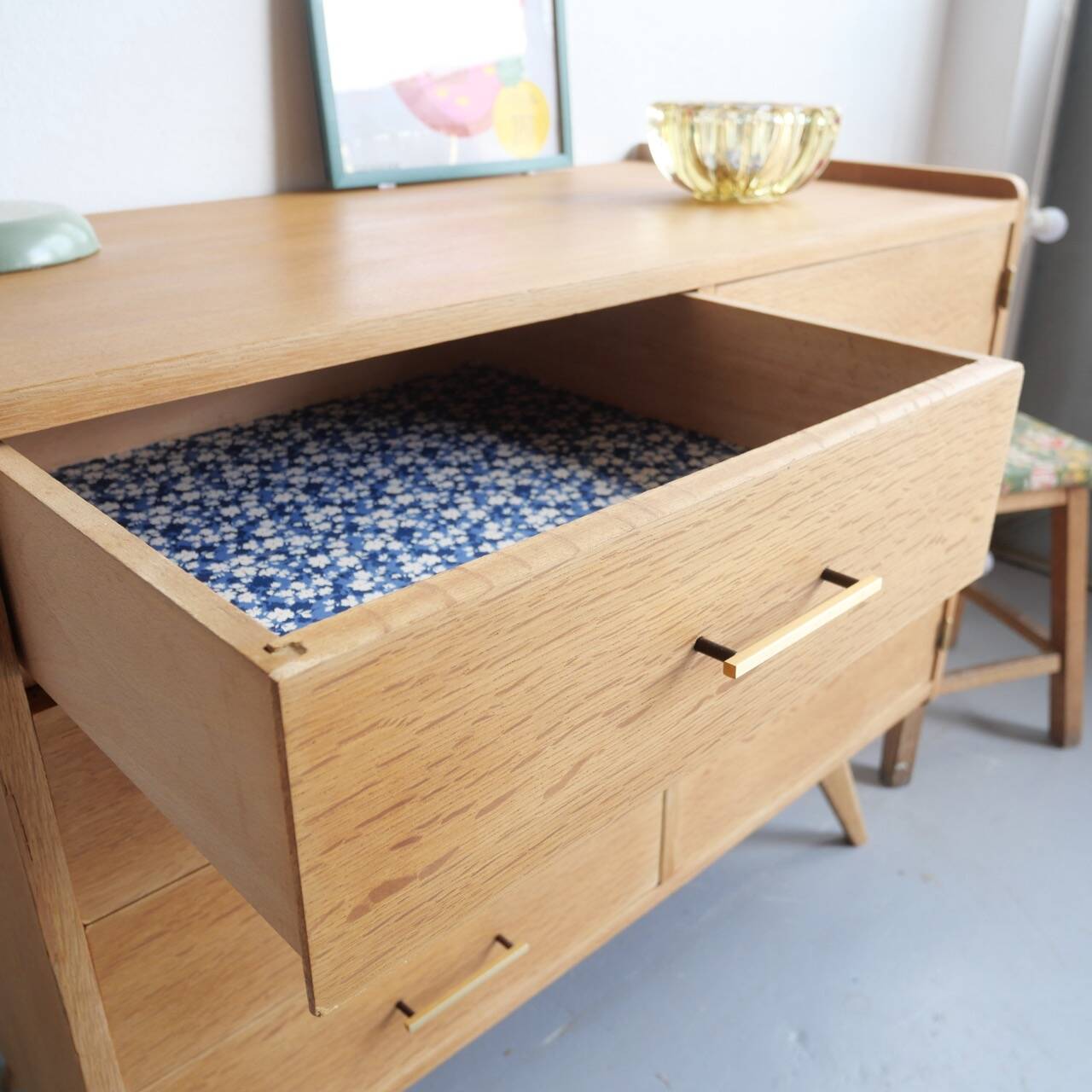 Sideboard with tapered legs