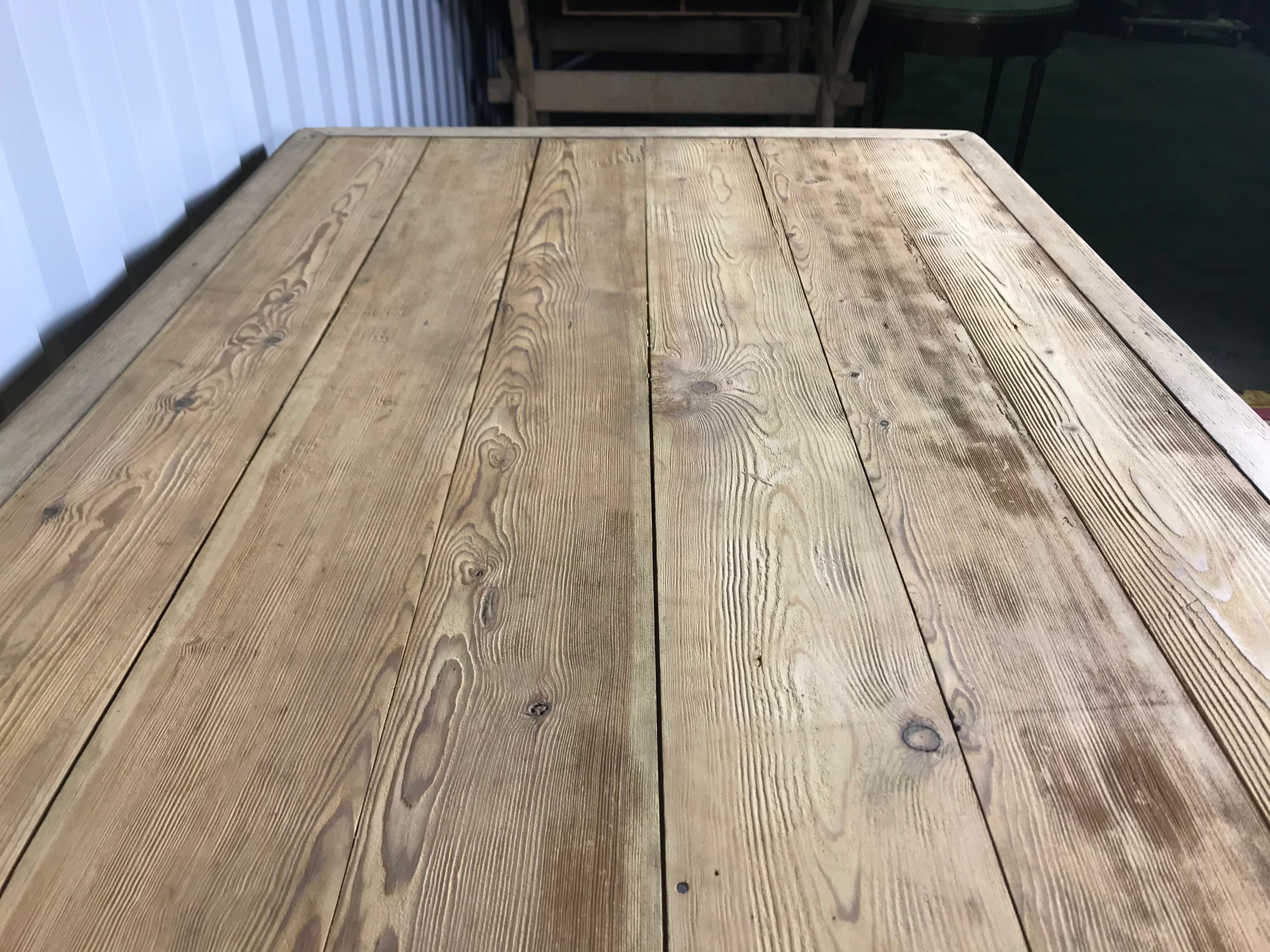 Table de ferme en chêne et sapin Louis Philippe aérogommée
