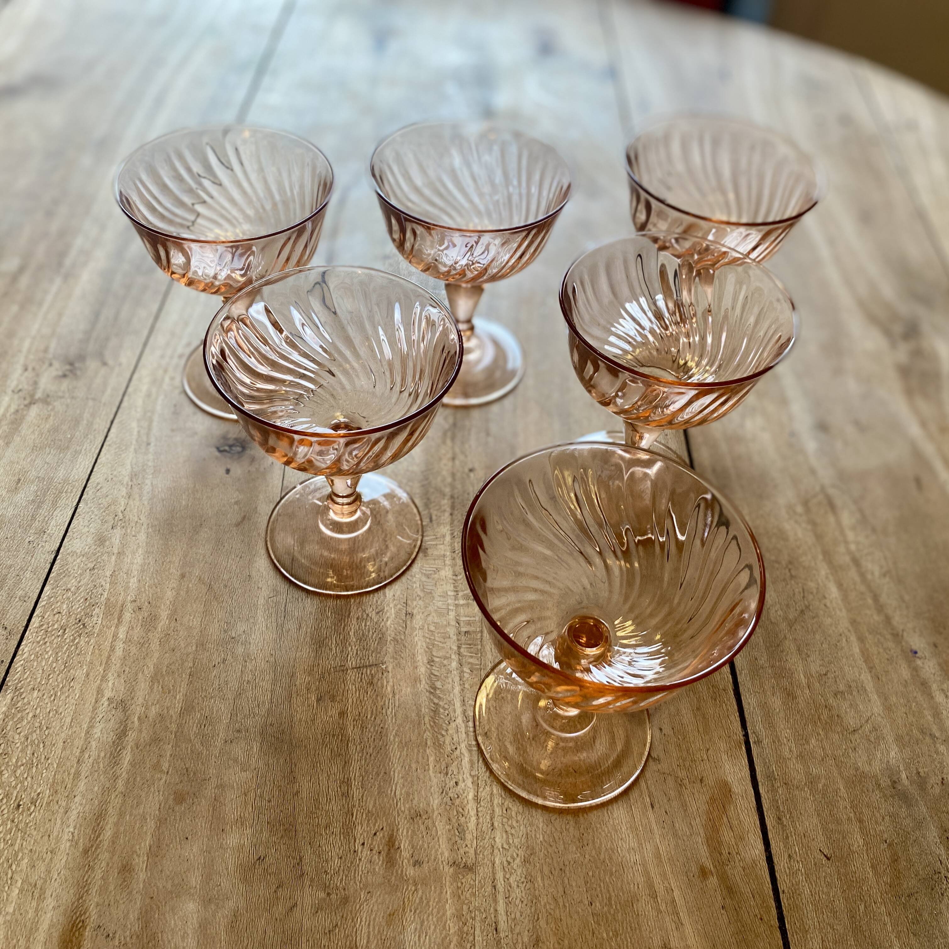 Set of 6 vintage rosaline champagne glasses