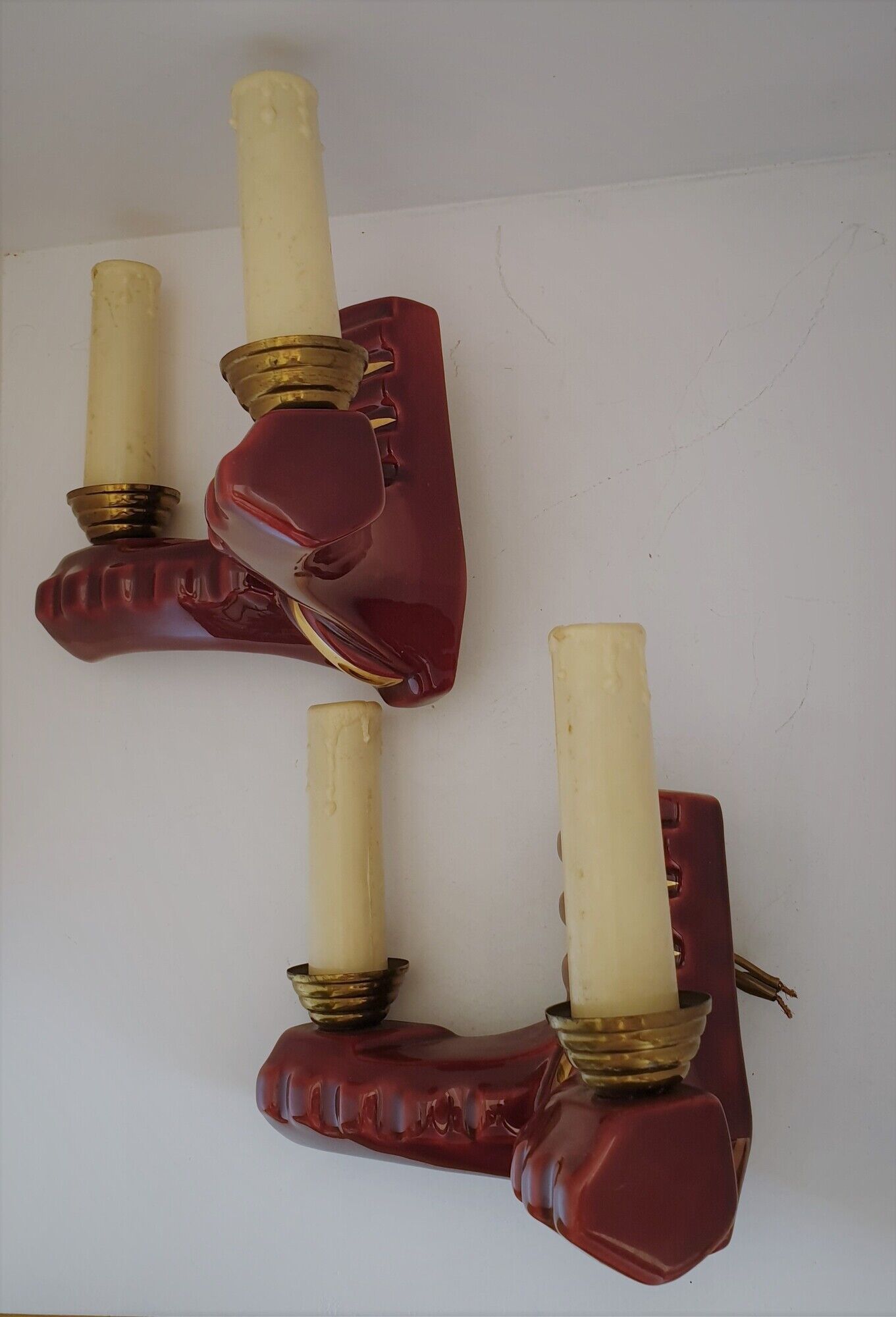 Pair of double art deco sconces in bordeaux and gold ceramics