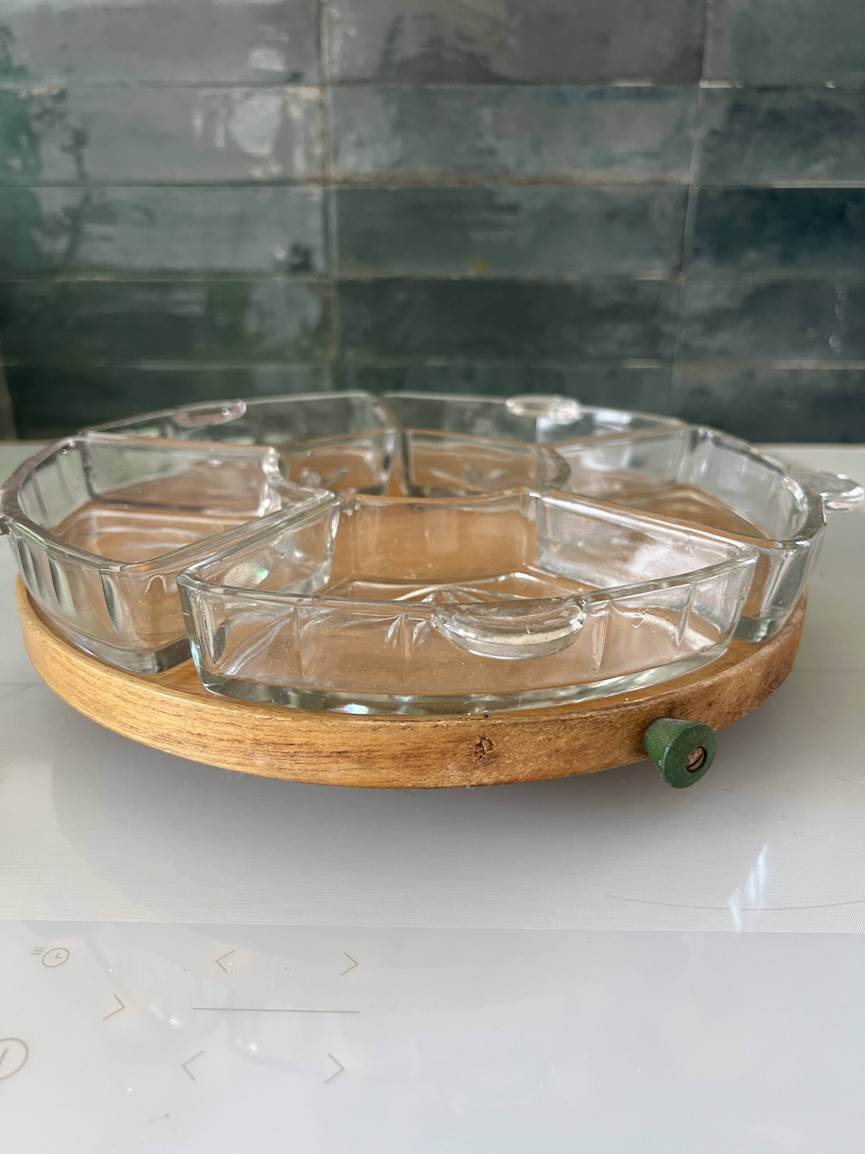 Rotating platter with small dishes