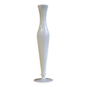 Vase soliflore blanc en opaline.