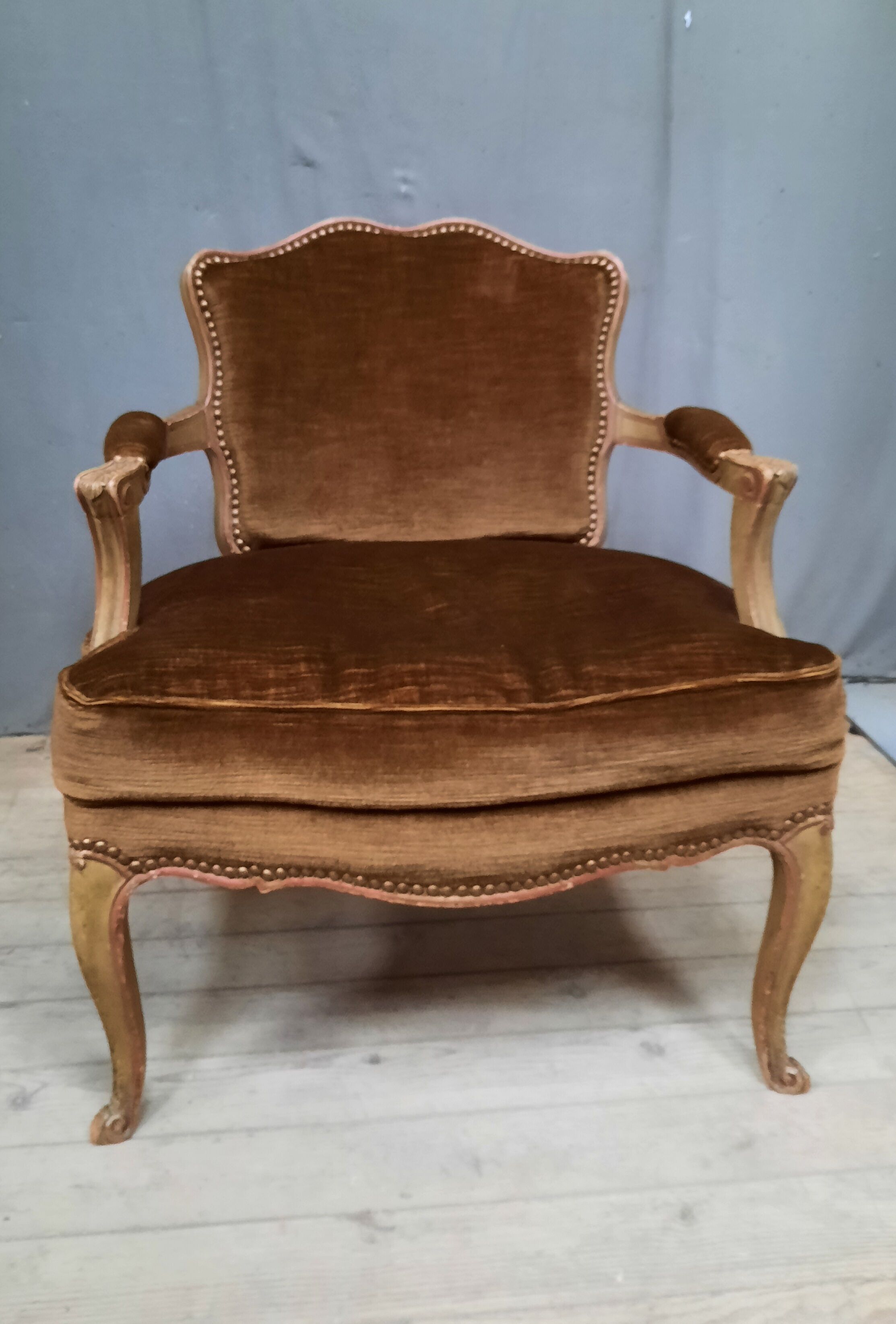 Fauteuil cabriolet style Louis XV