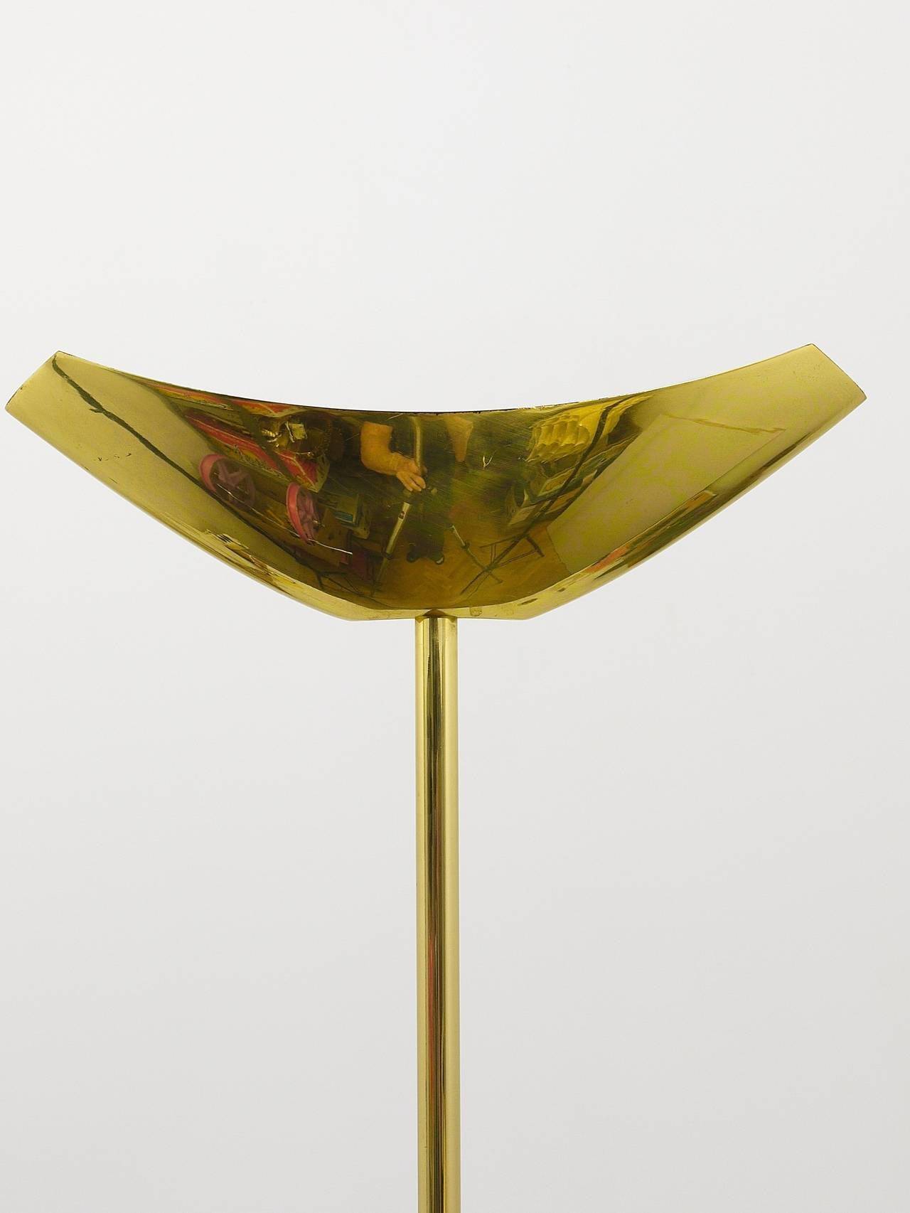 Postmodern floor lamp in brass and wood by Rodolfo Dordoni, Italy, 1980s.