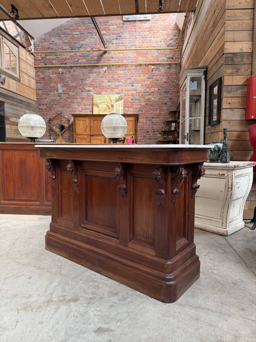 1950s bar counter