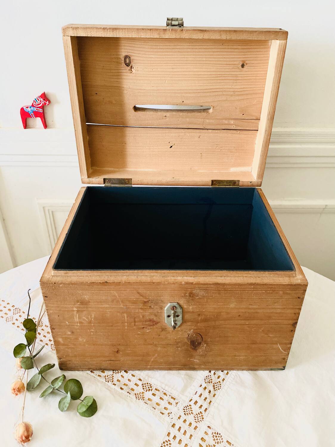 Wooden urn box