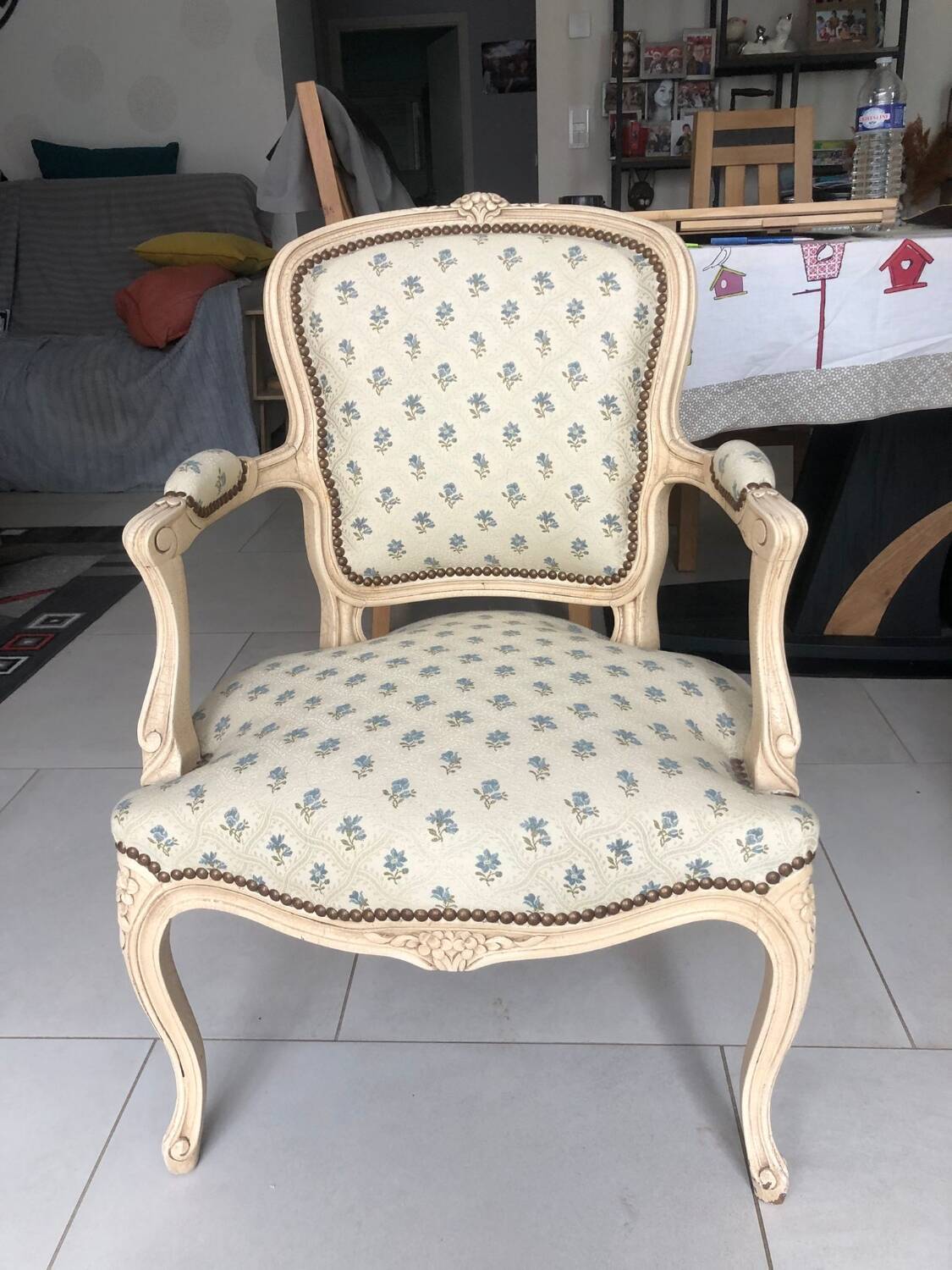 Paire de fauteuil laqué de style Louis XV