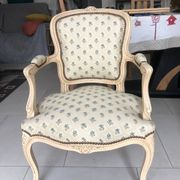 Paire de fauteuil laqué de style Louis XV