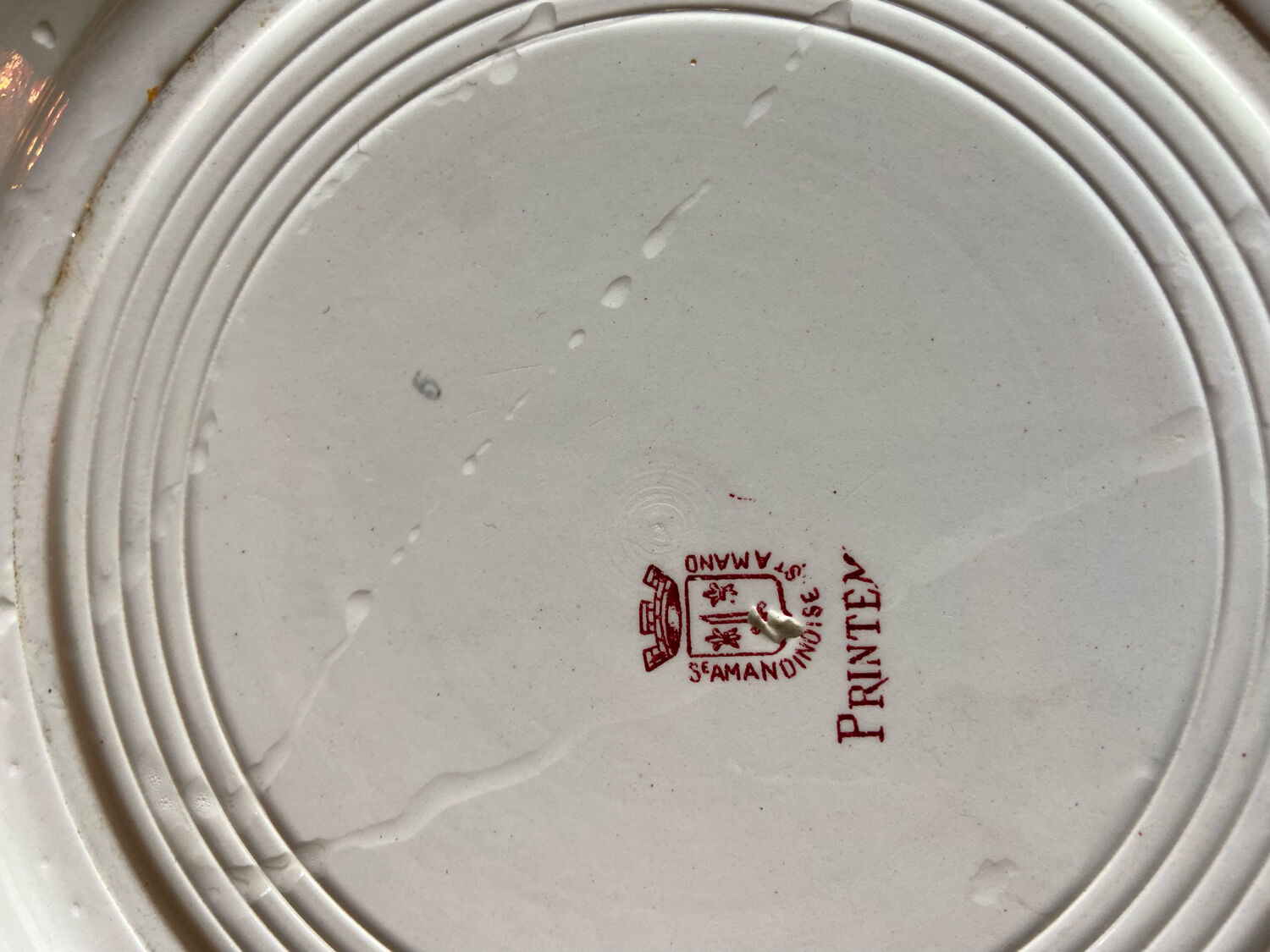 Souptureen and flat Terre de fer Saint Amand