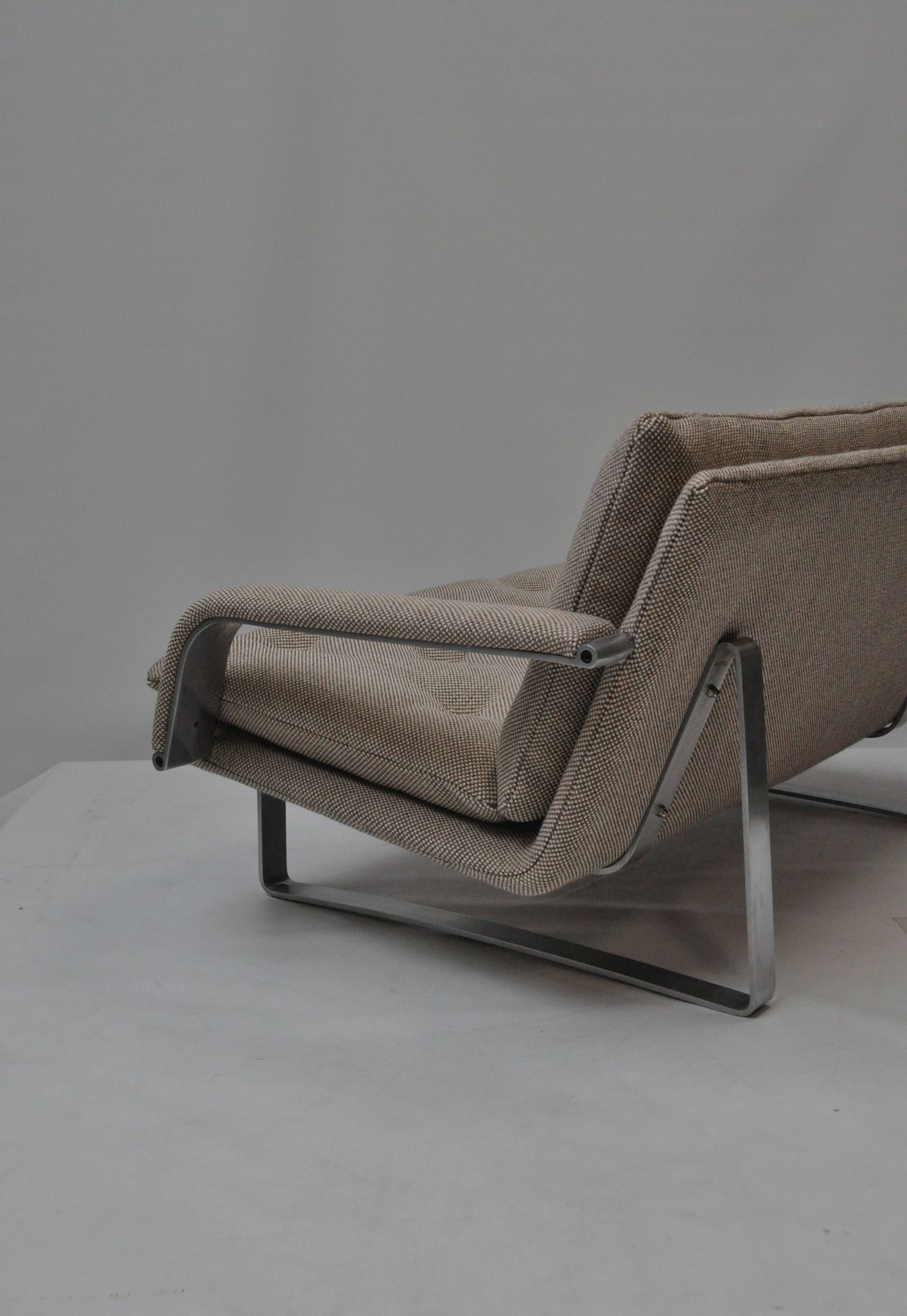 Two-seater sofa Artifort C647 by Kho Liang Ie – fully restored