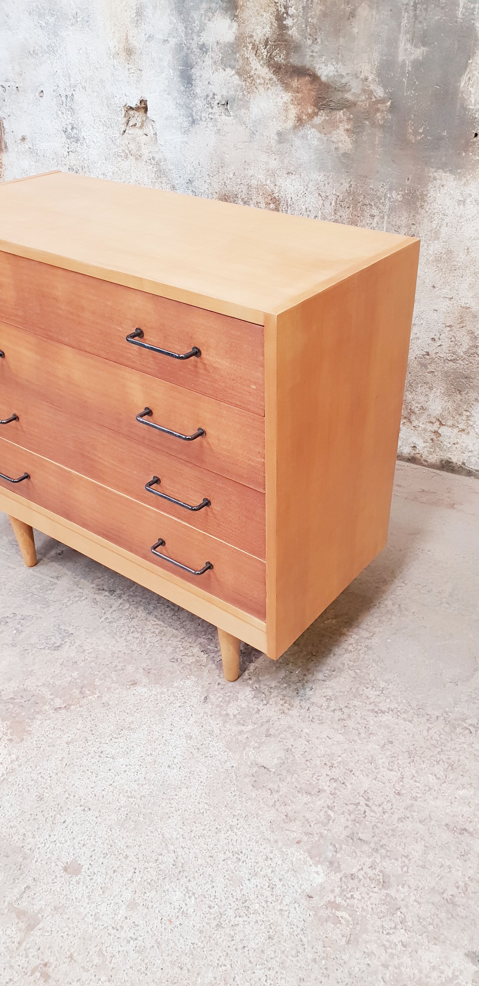 Vintage chest of drawers