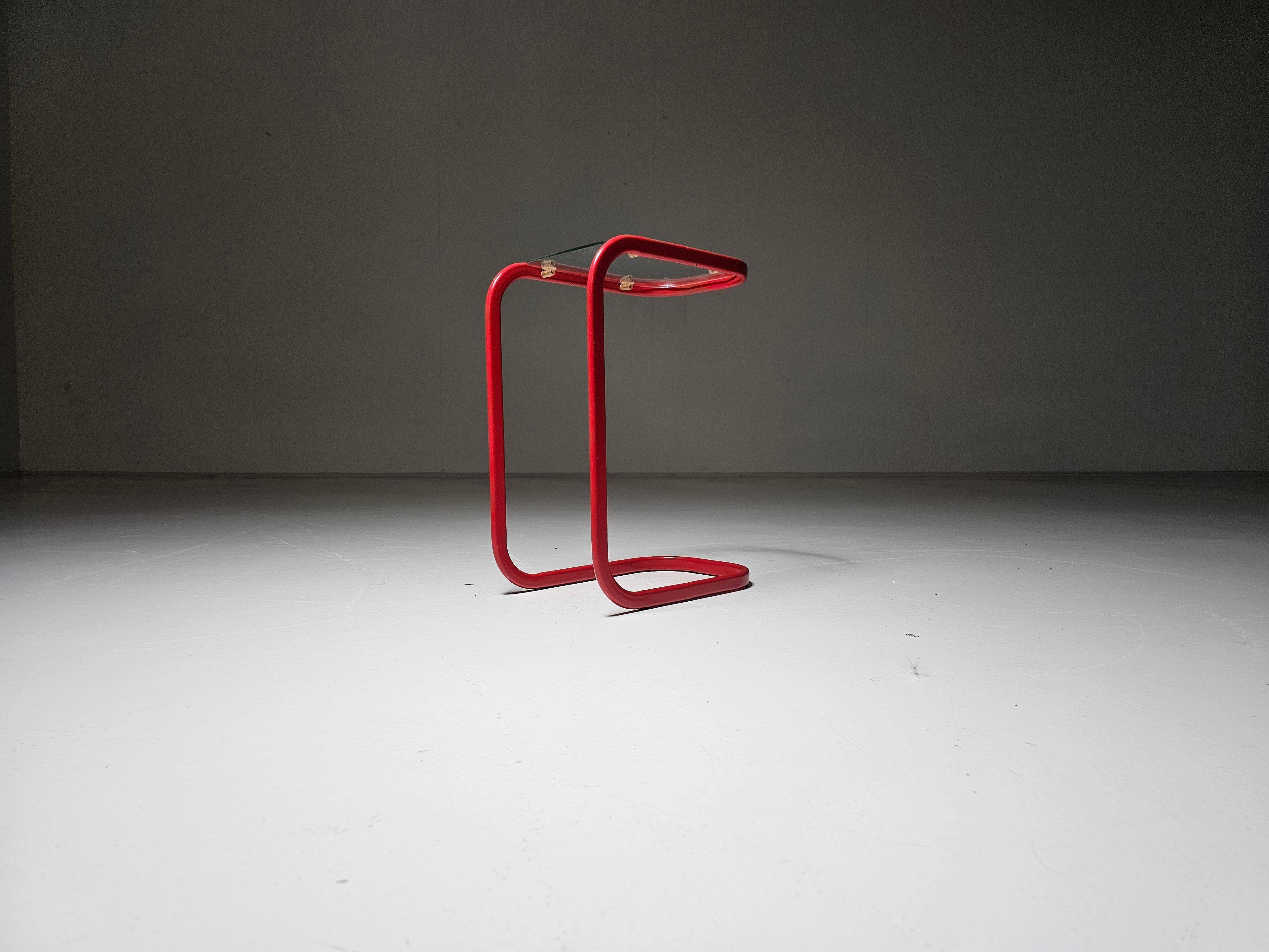 C.I.C. postmodern from the 1980s in red lacquered metal and glass