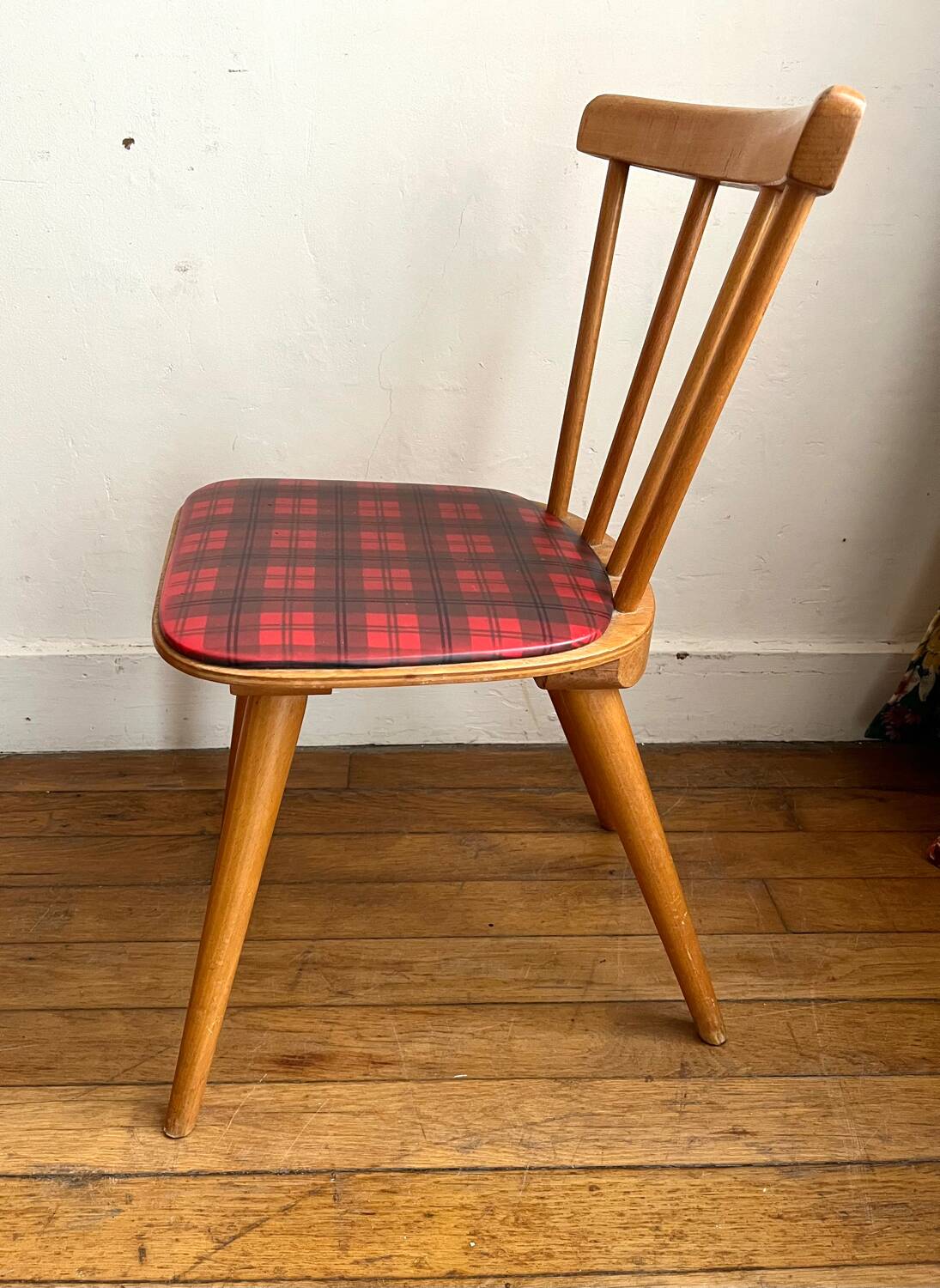 Kindergarten desk and chair set