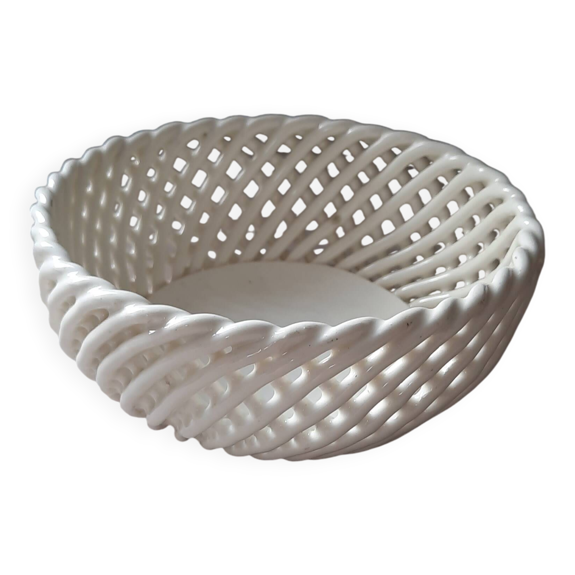 Openwork ceramic basket
