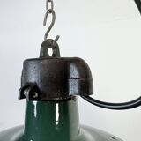 Lampe à suspension industrielle française en émail vert foncé, années 1960