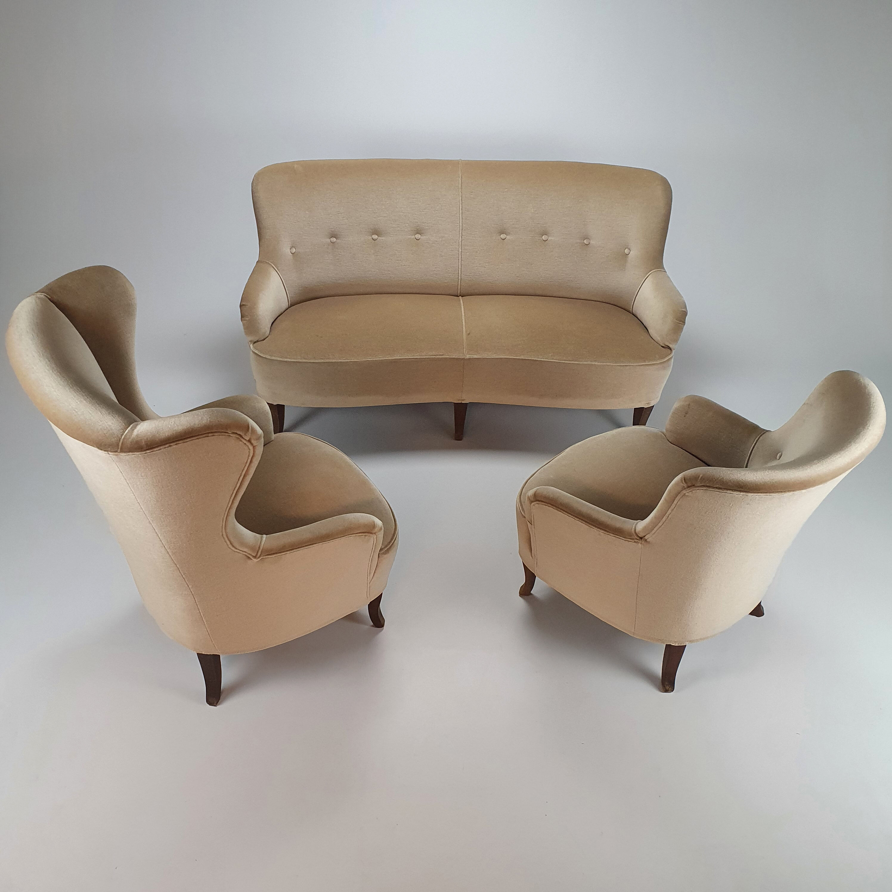 Set of 3 mid century design chairs and sofa, velours, 1950s