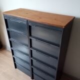 Metal clamshell furniture