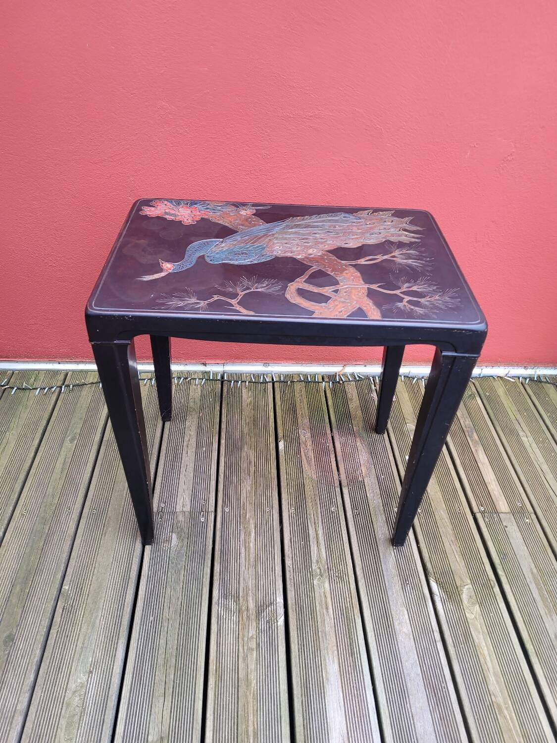 Japanese table in engraved lacquered wood