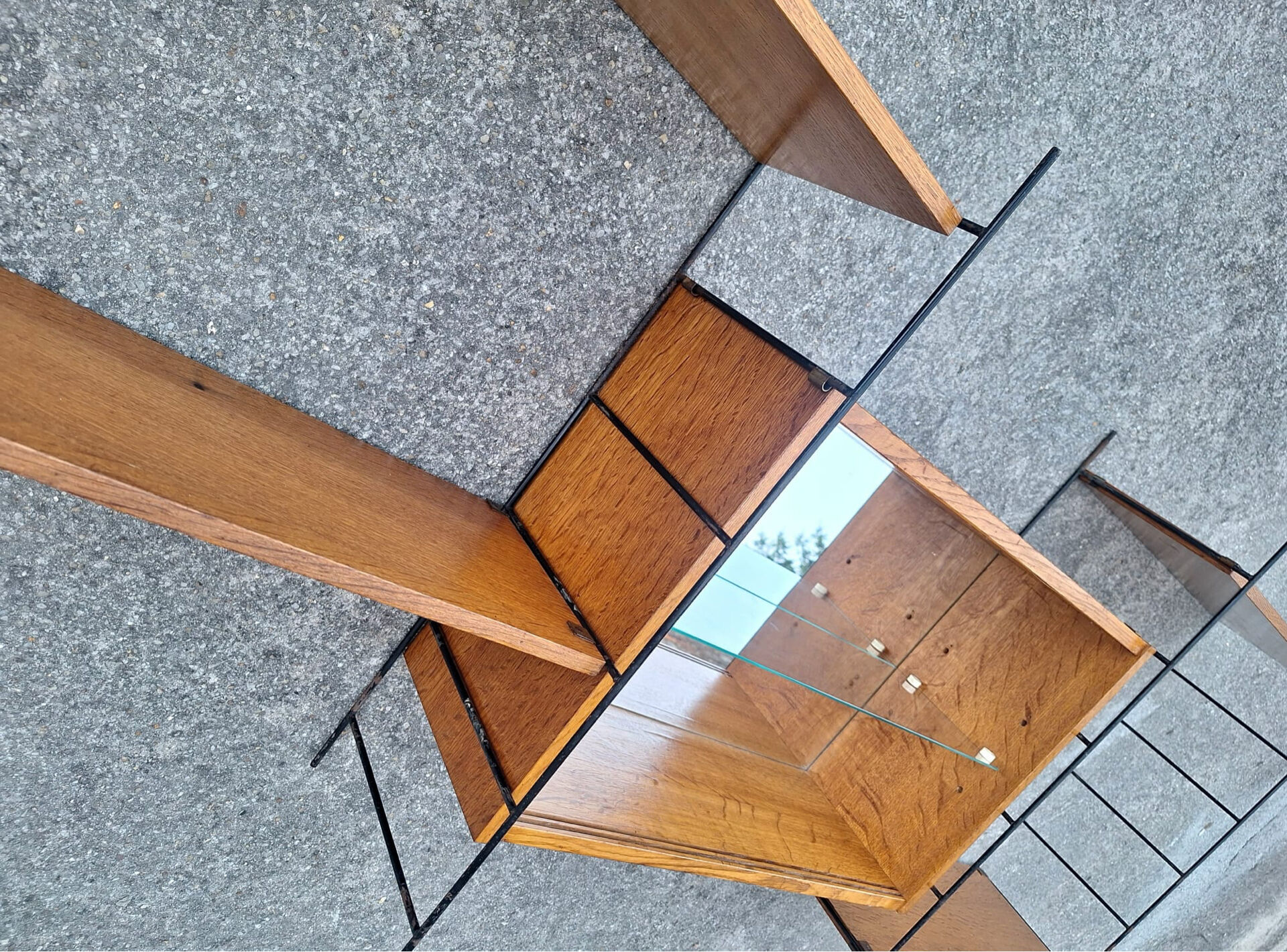 Étagères vintage bois et métal, rangement design