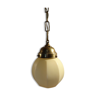 Suspension Deco with a beautiful yellow glass globe