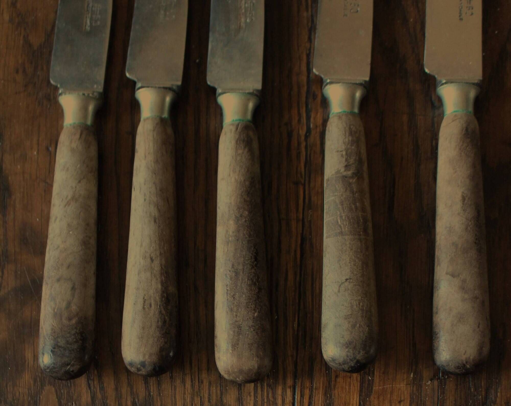 Set of 5 antique knives with wooden handles