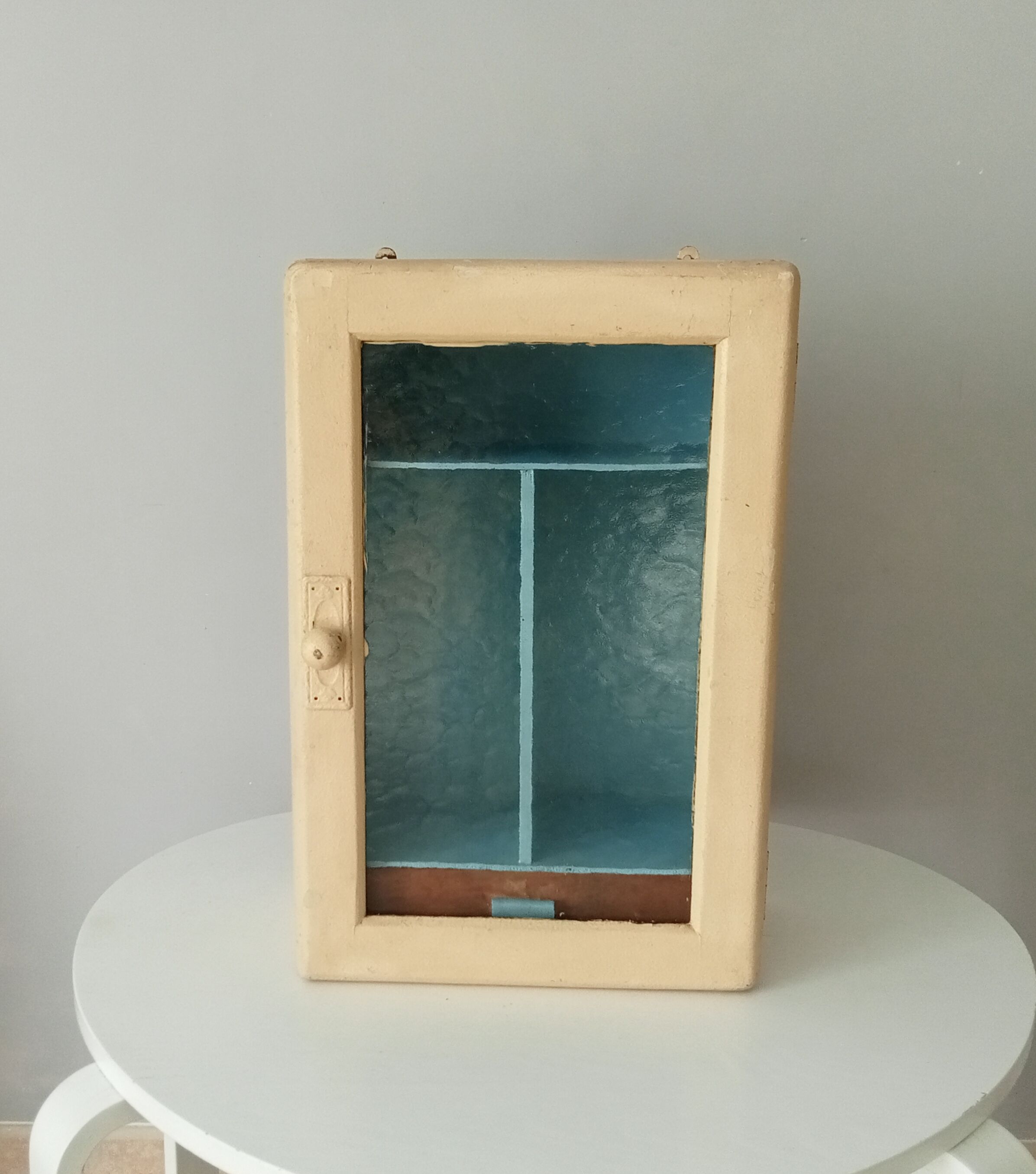 Glass medicine cabinet 50s