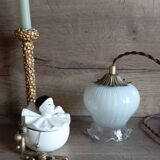 Lampe baladeuse globe opalin blanc, style art déco, cordon textile marron