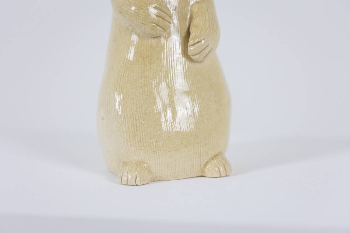 Valerie Courtet. Prairie dog. Contemporary work.