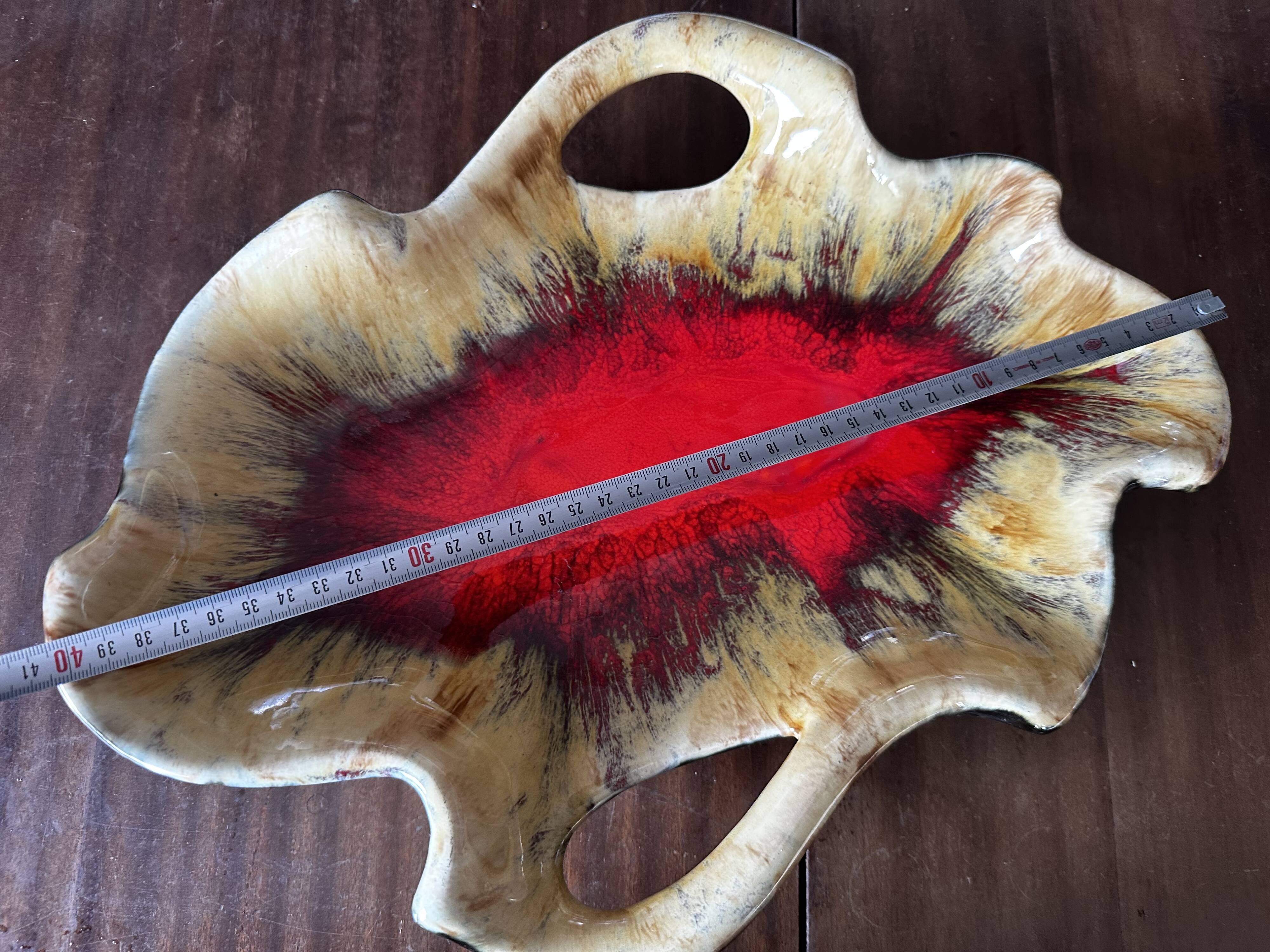 Large Vallauris glazed ceramic bowl/trinket dish, signed JAC - 40/30