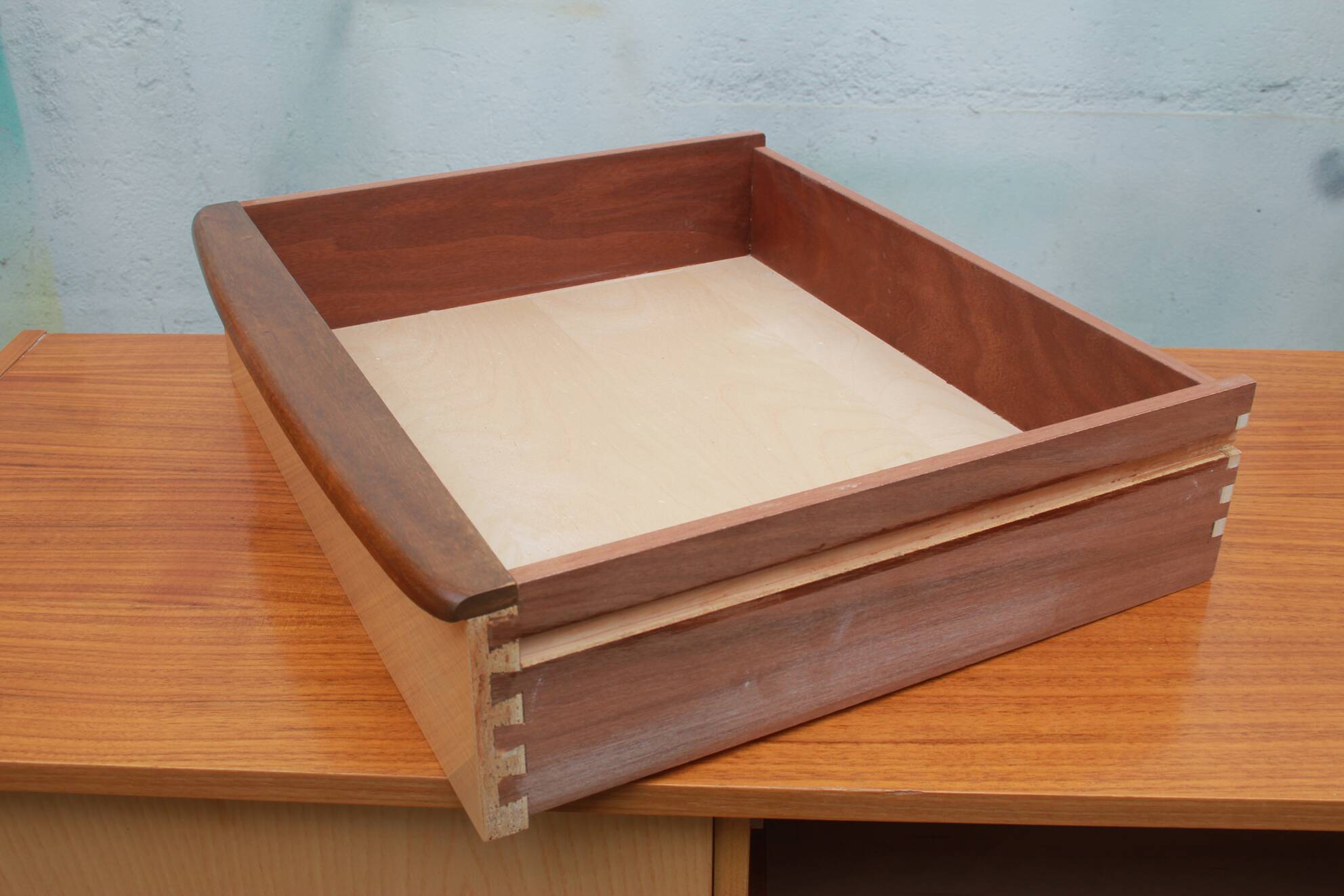 1950s chest of drawers bicolor maple/walnut