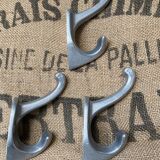 3 cast aluminum hooks