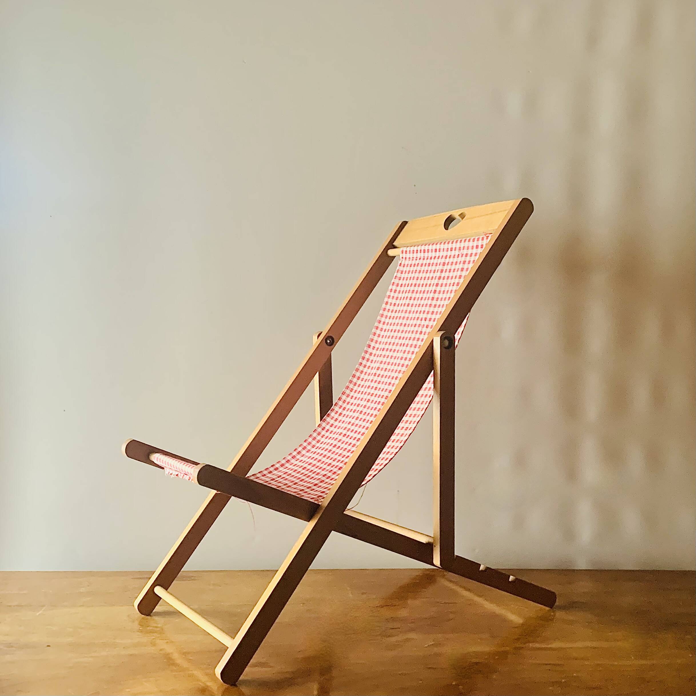 Chilienne en bois vintage pour poupée