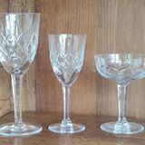 Série de 36 verres coupes cristal taillé/cristallerie de Lorraine