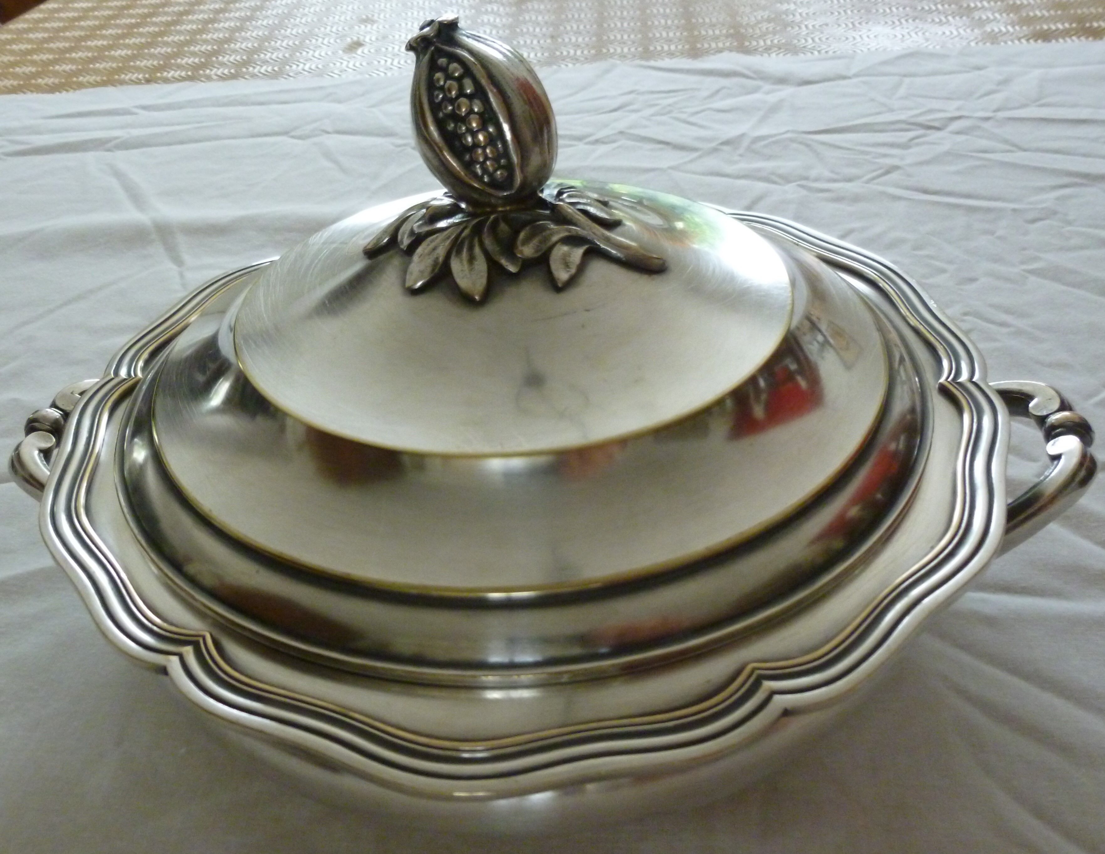 Vases in Grenada in silver metal