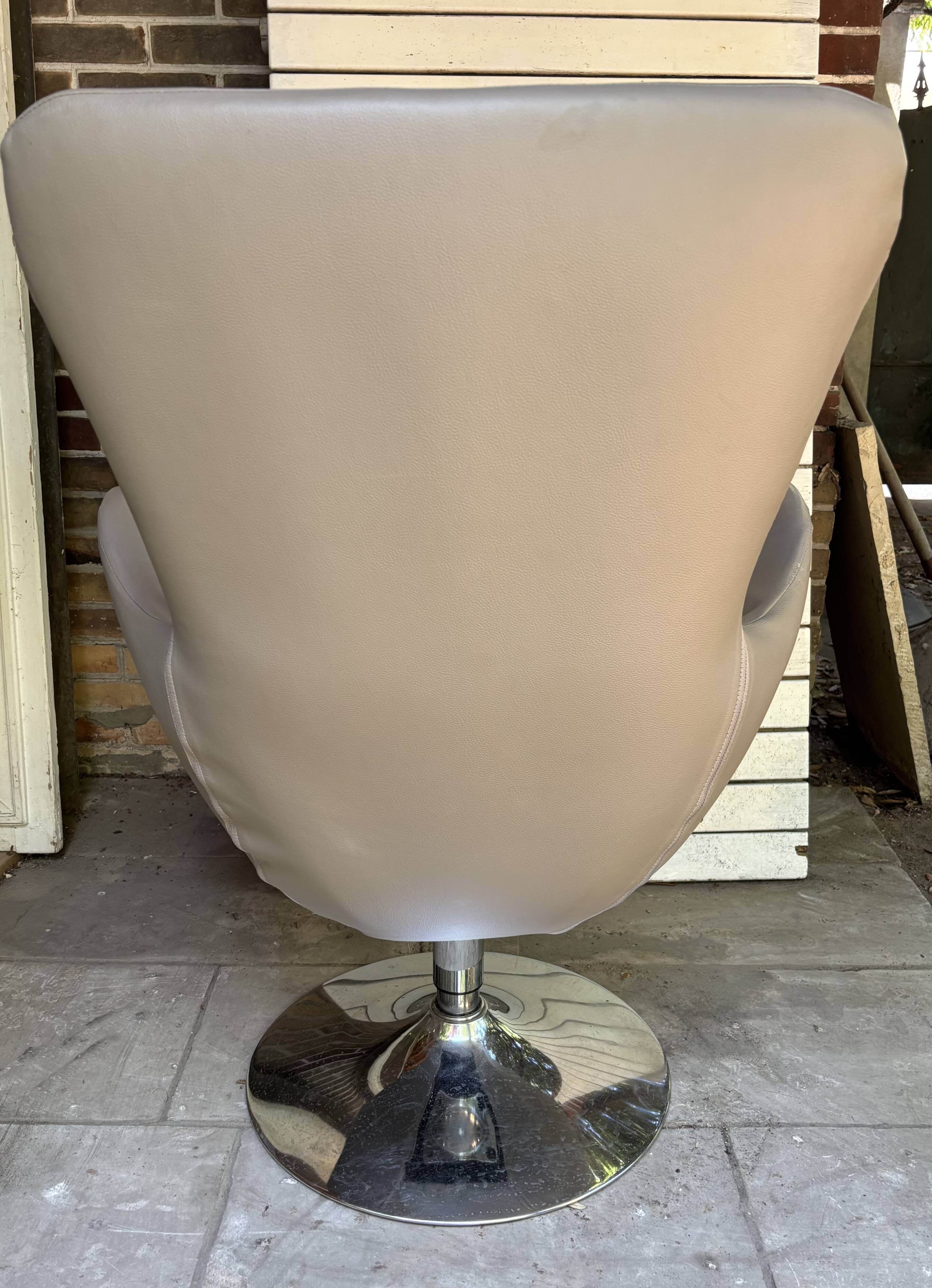 70's swivel armchair