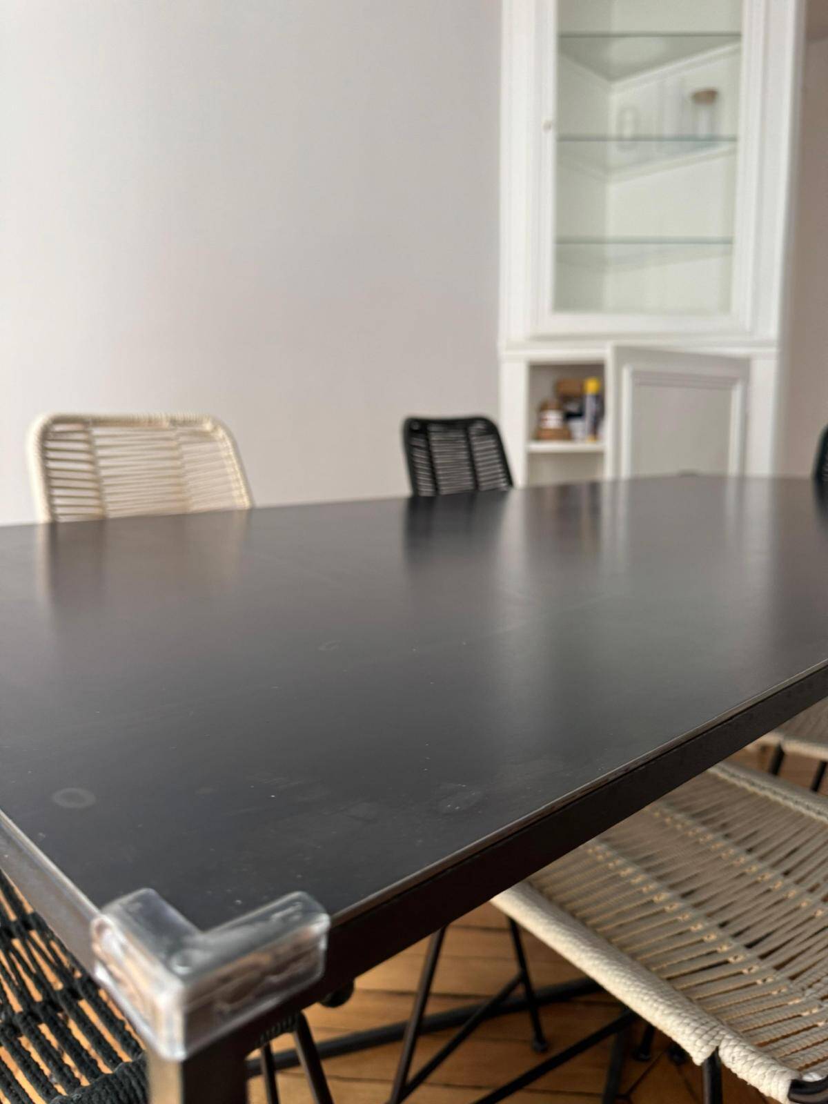 XIRA Caravan metal dining table