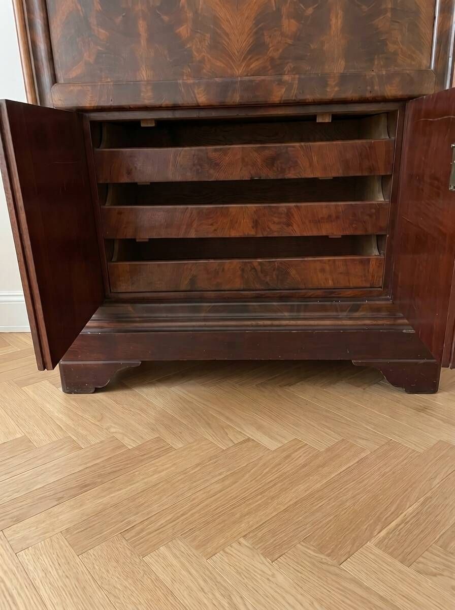 Secrétaire ancien en bois et marbre