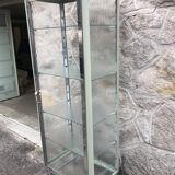 Confectioner's display case