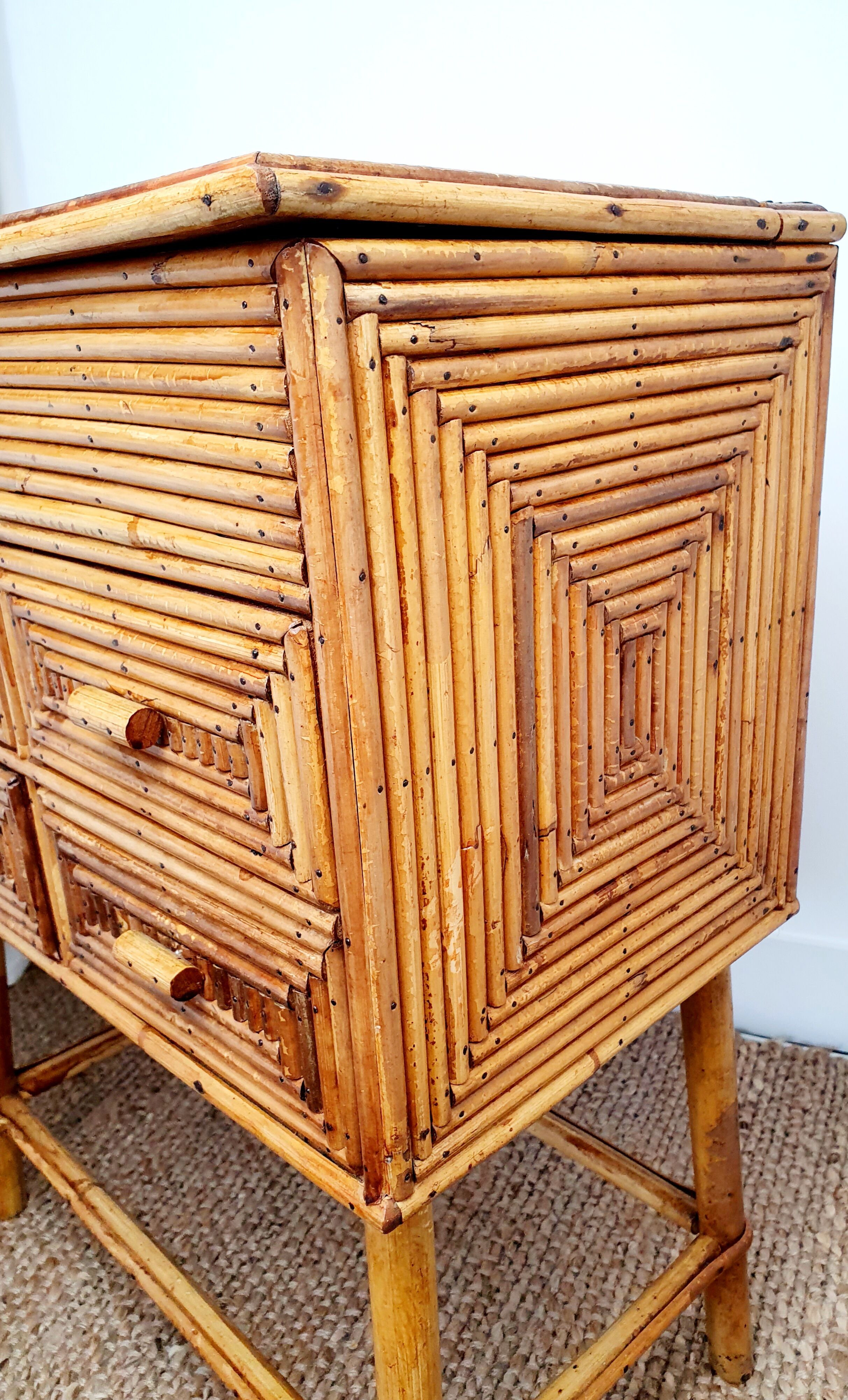 Chest of drawers in rattan marquetry