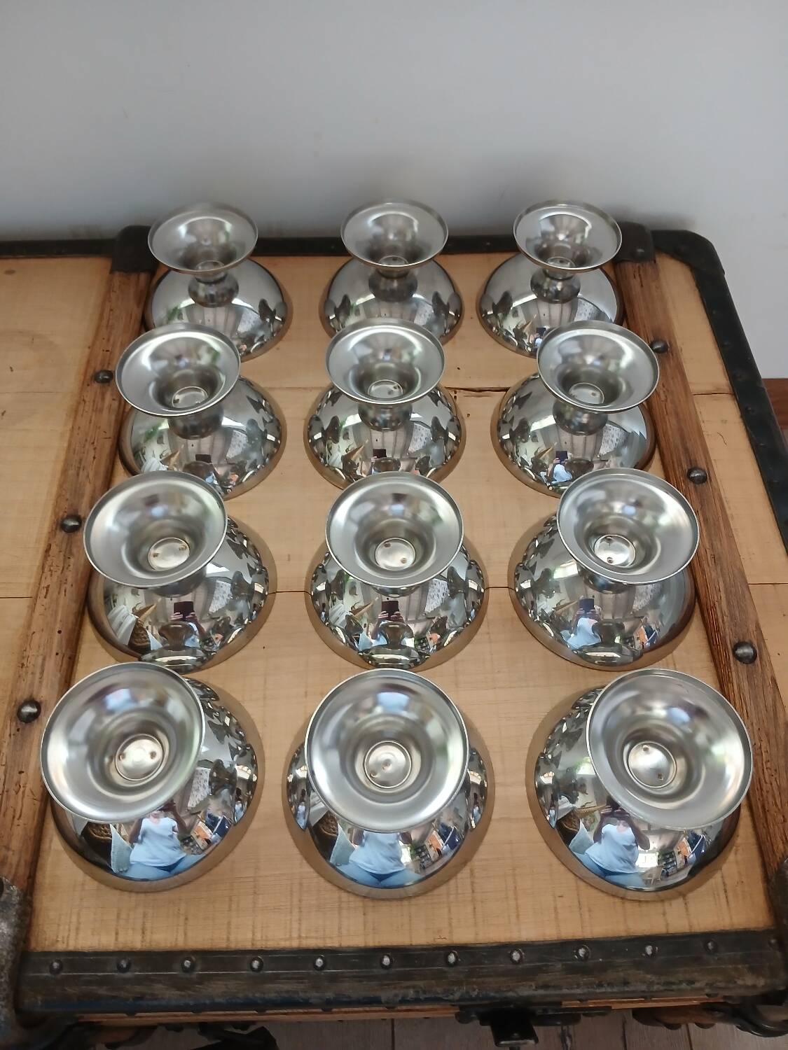 12 coupes à glace anciennes en inox