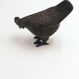 Bronze hen