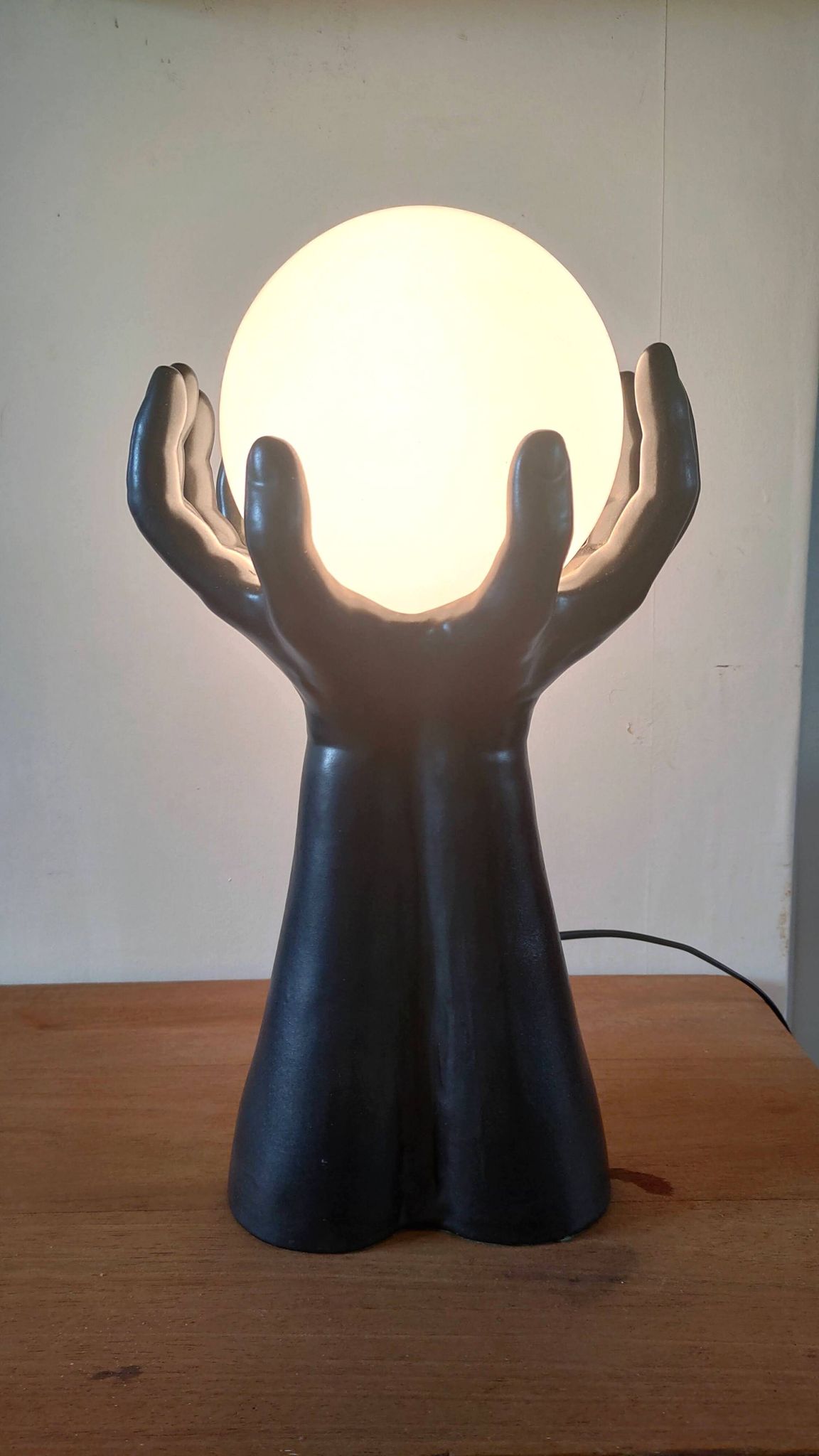 Large ceramic lamp pair of hands design 70s