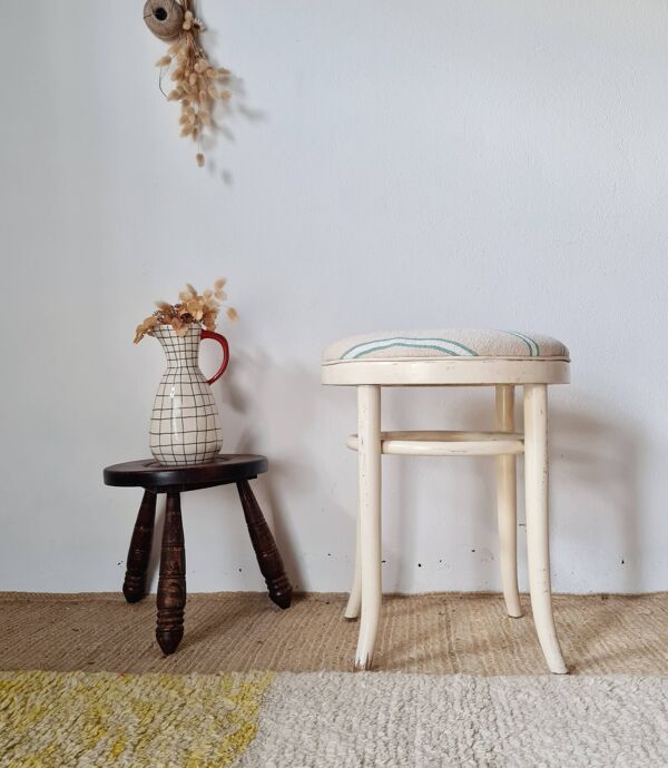 Tabouret vintage en bois courbé style Baumann, assise toile à rayures