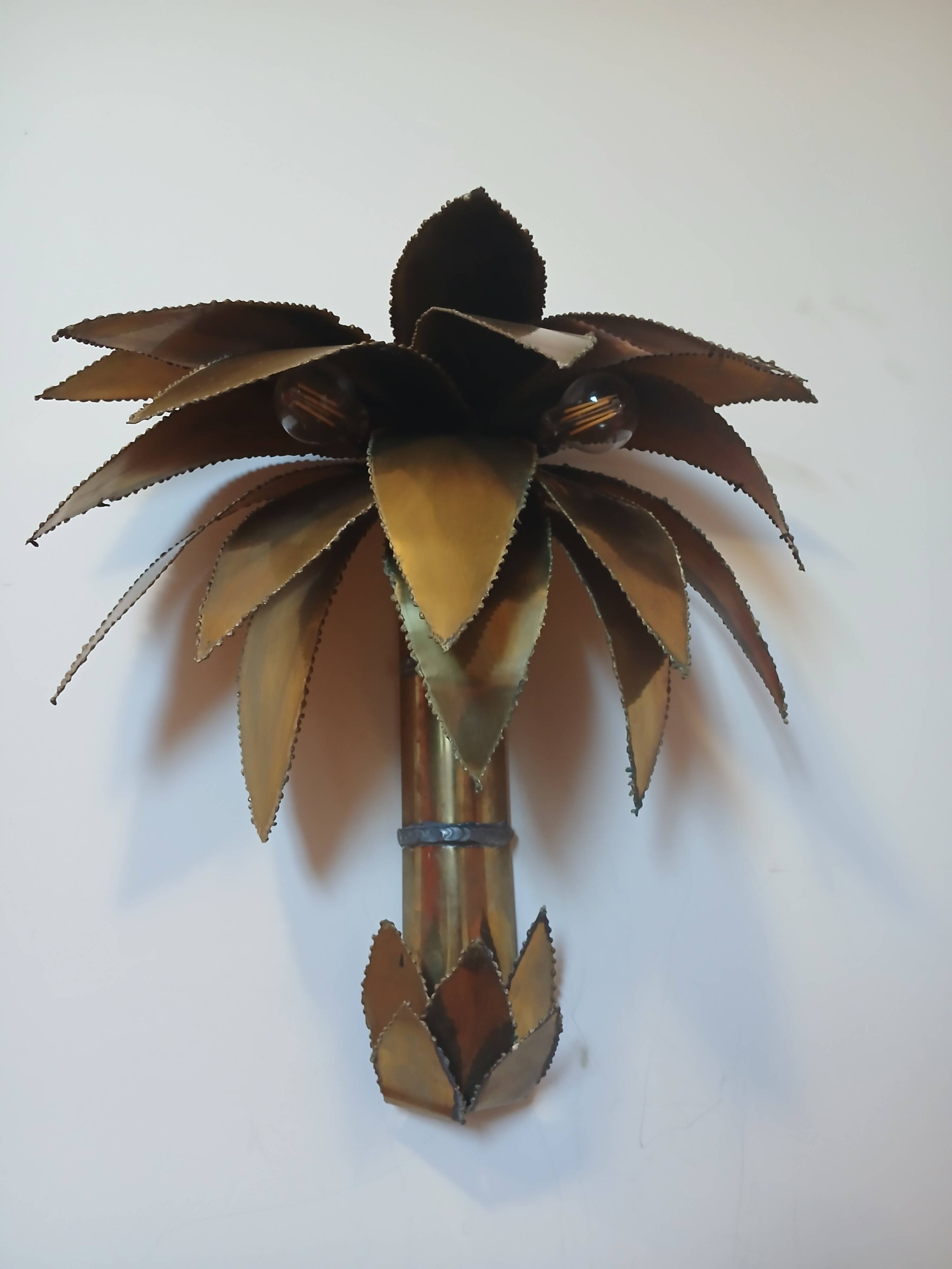 70's brutalist palm tree wall light in brass