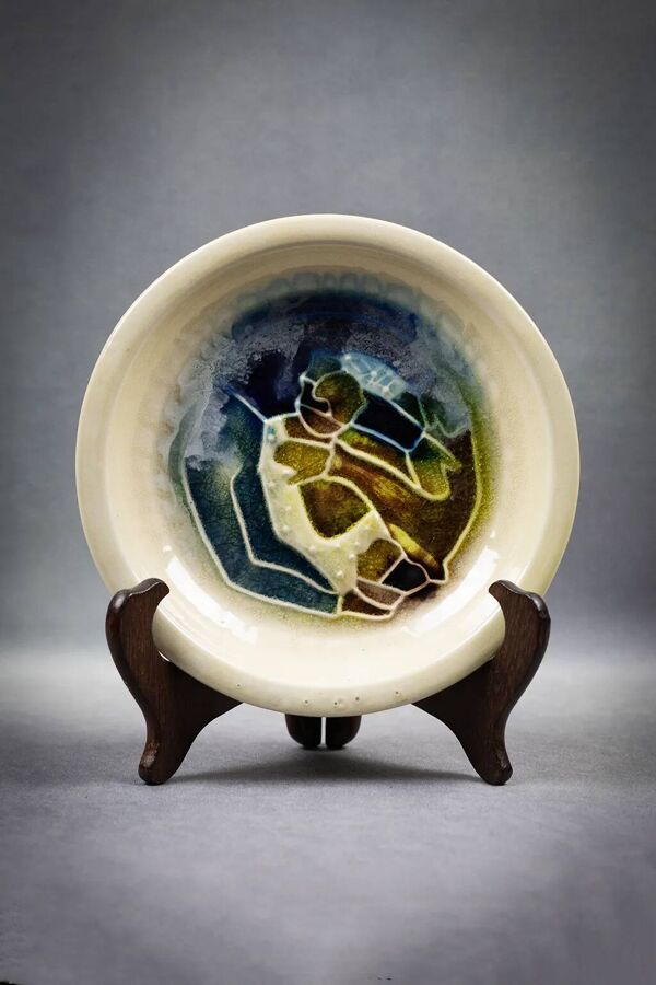 Accolay – assiette faïence émaillée décor abstrait en Cépamine – années 70