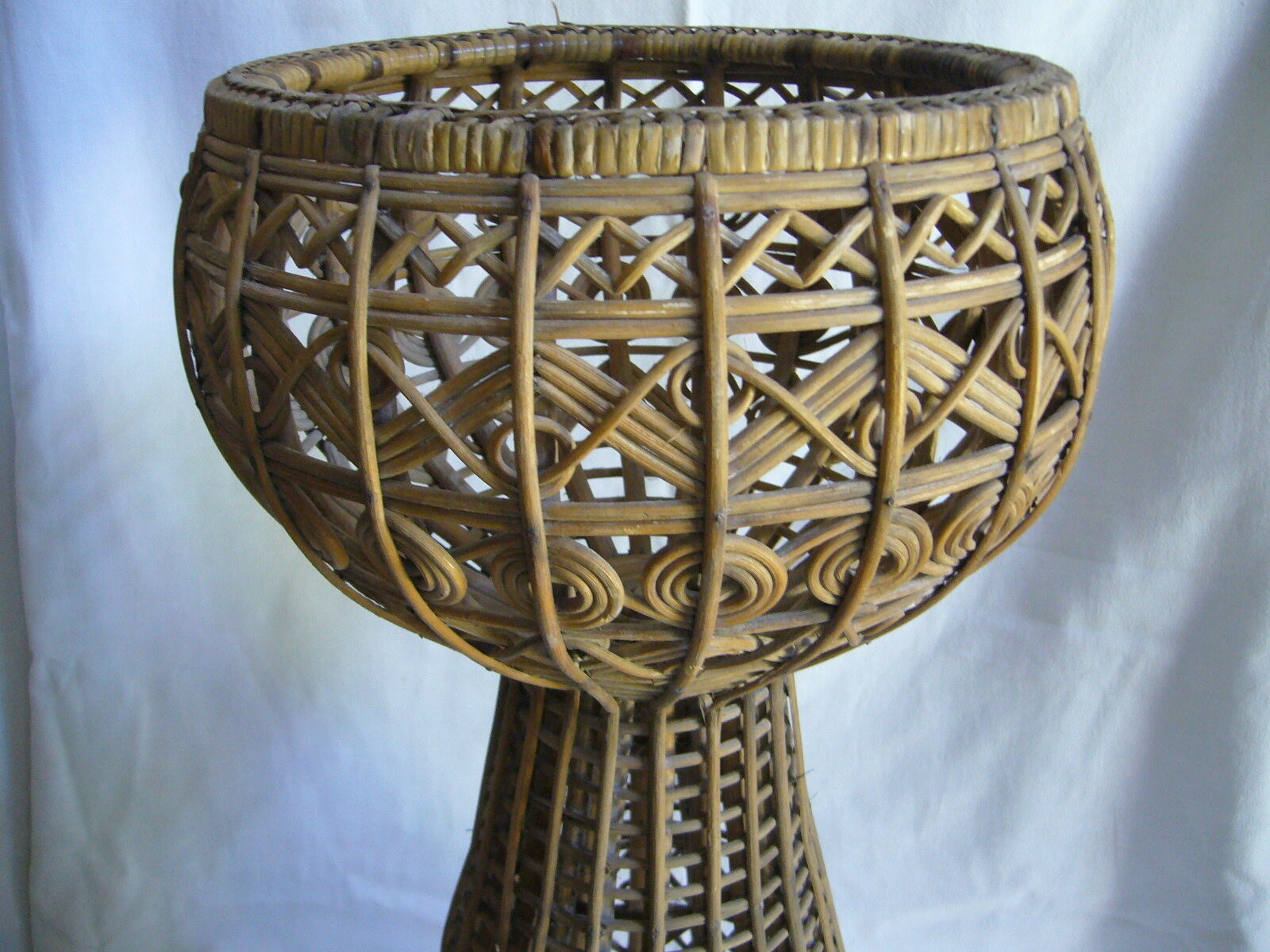 vintage rattan pot door