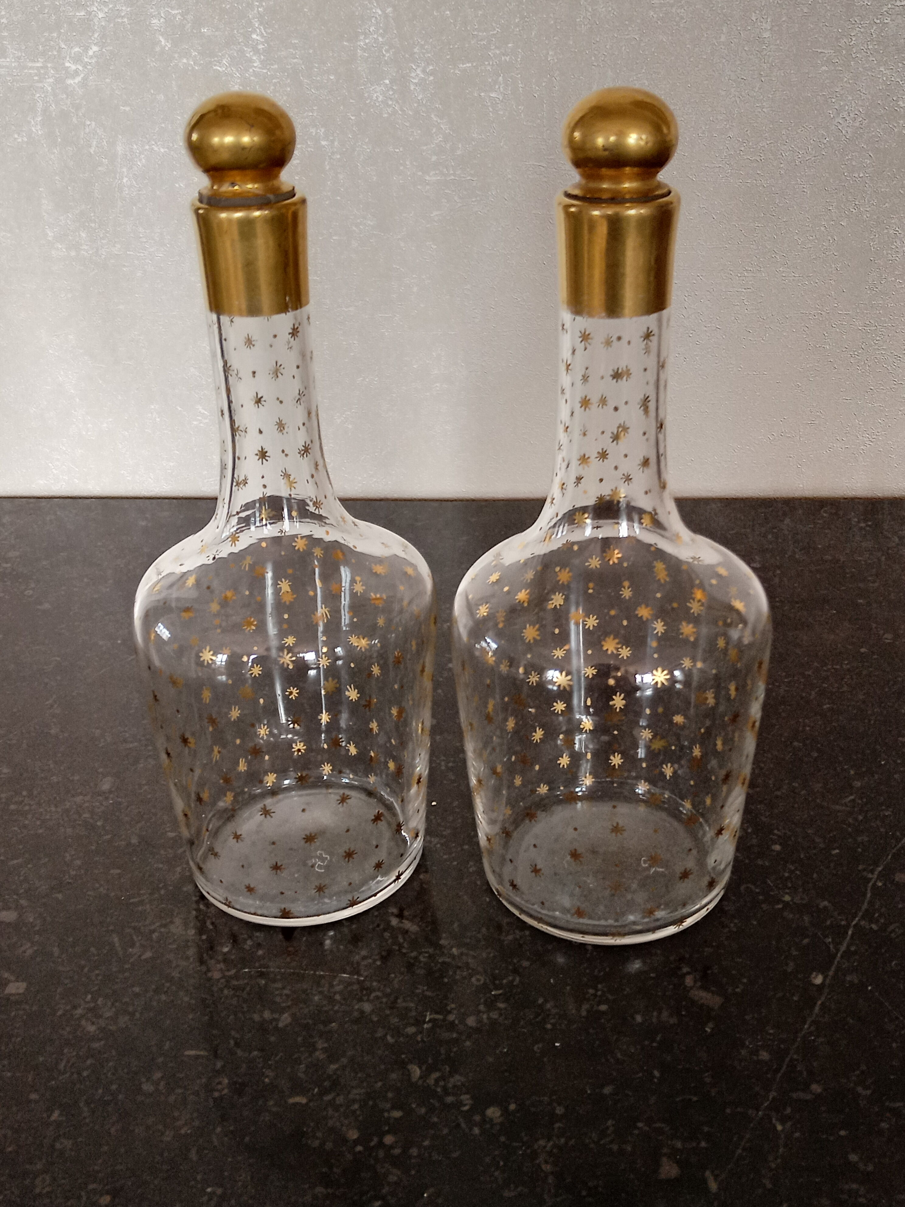 tray carafes and glasses