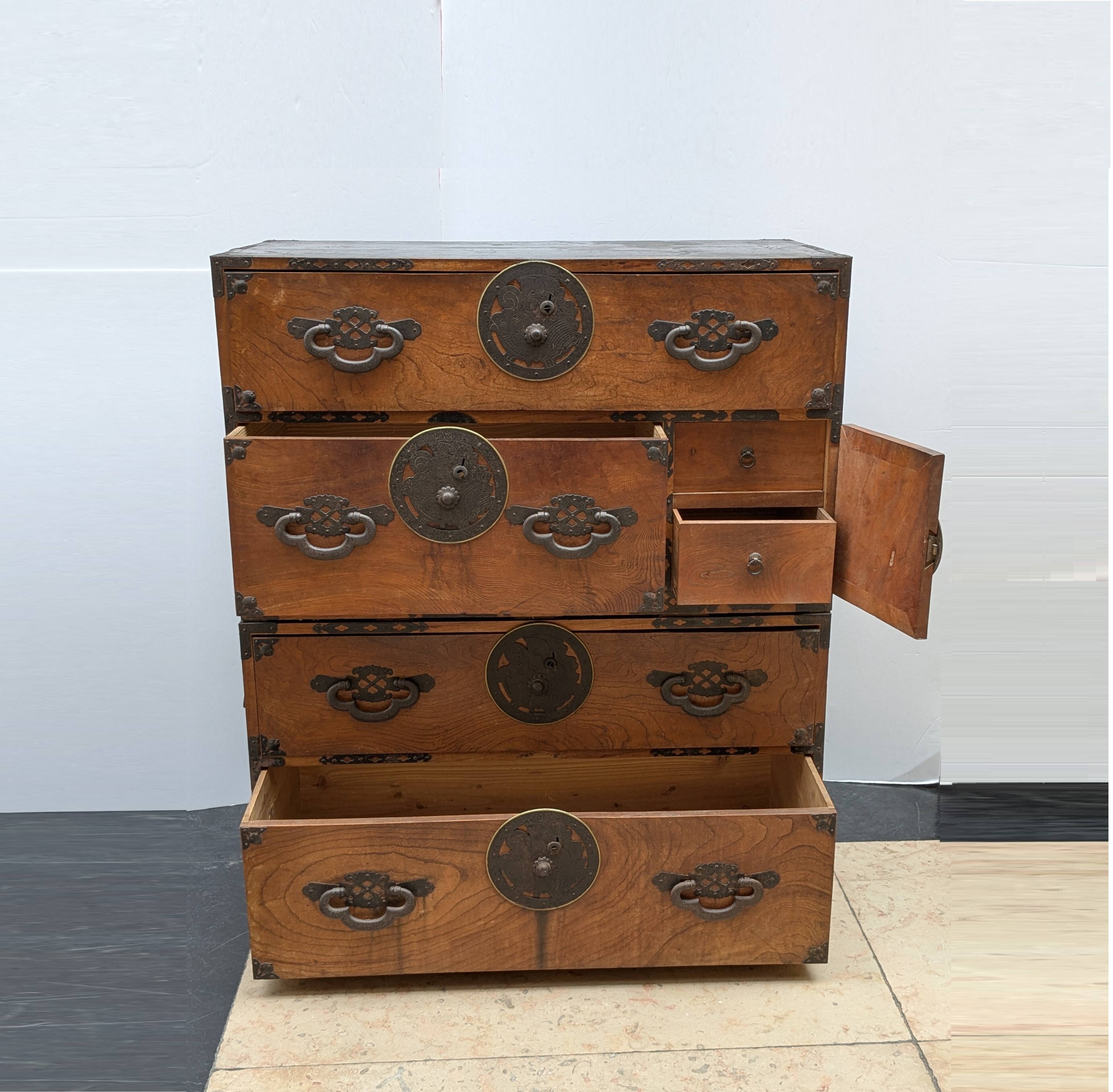 Commode japonaise - tansu - XIXe siècle - ére Meiji