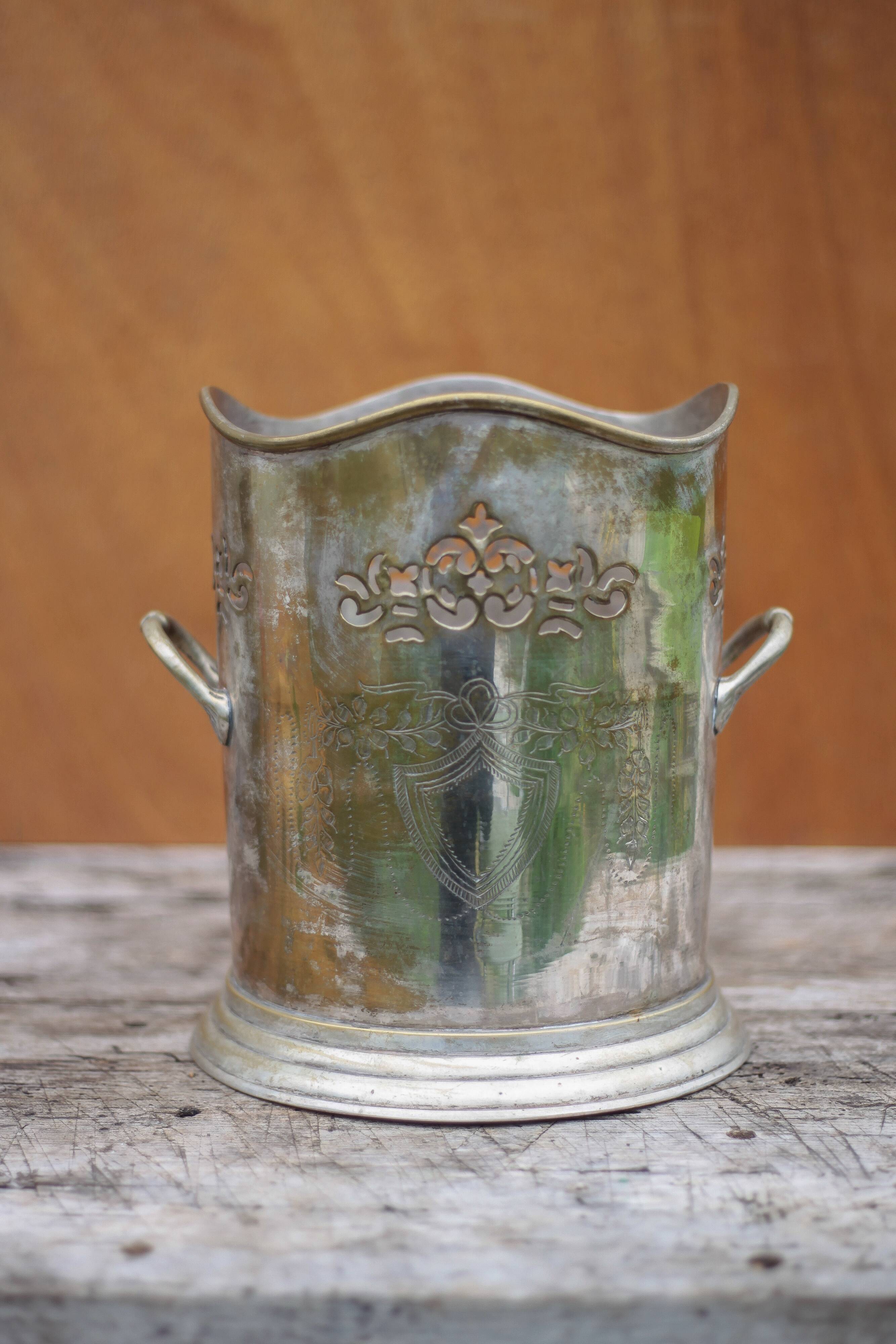 Vintage champagne bucket, silver metal champagne bucket, tableware